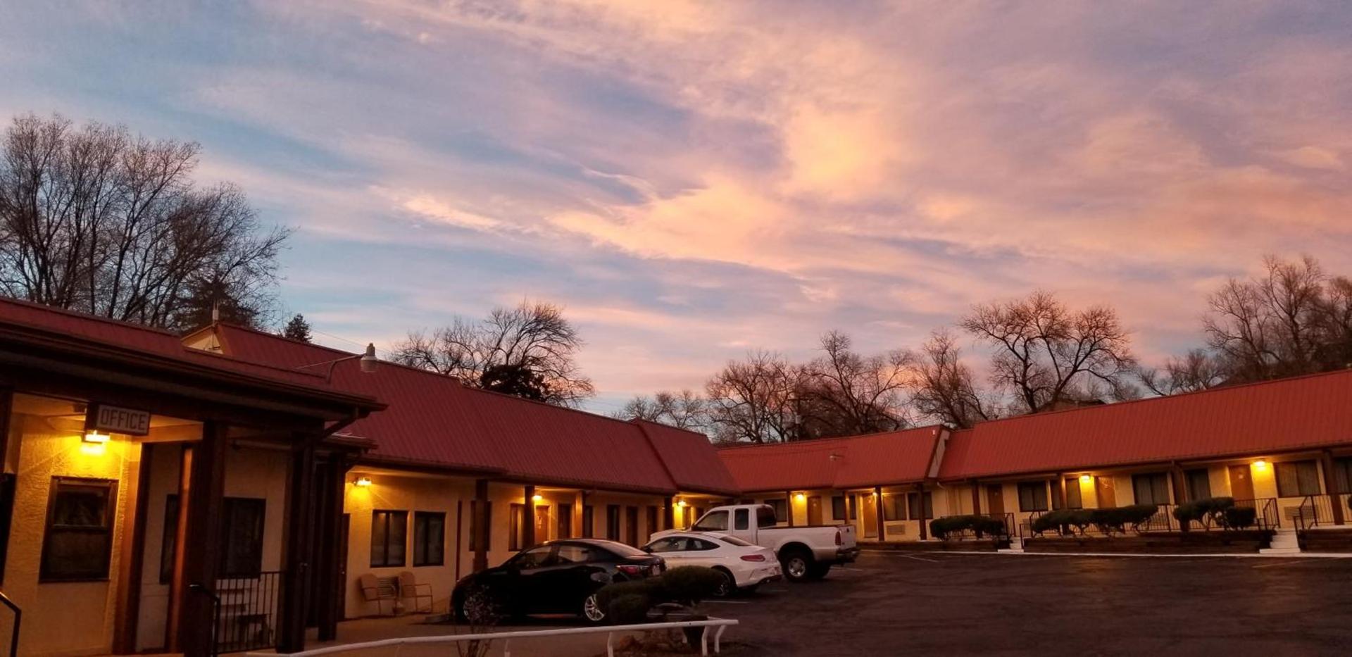 Mecca Motel photo 32