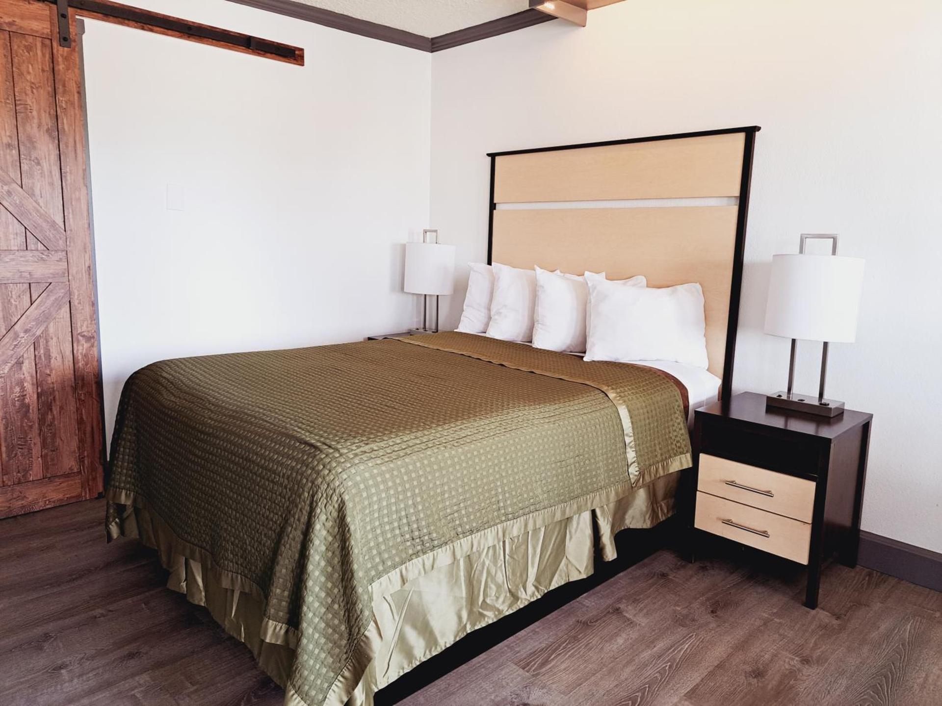 Dunes Motel - Bend photo 15