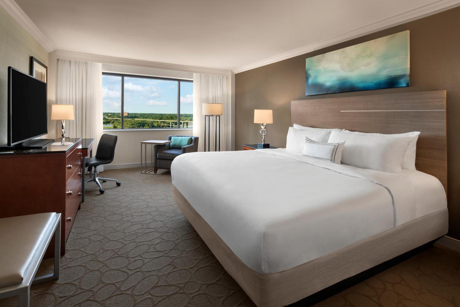 Delta Hotels by Marriott Richmond Downtown photo 2