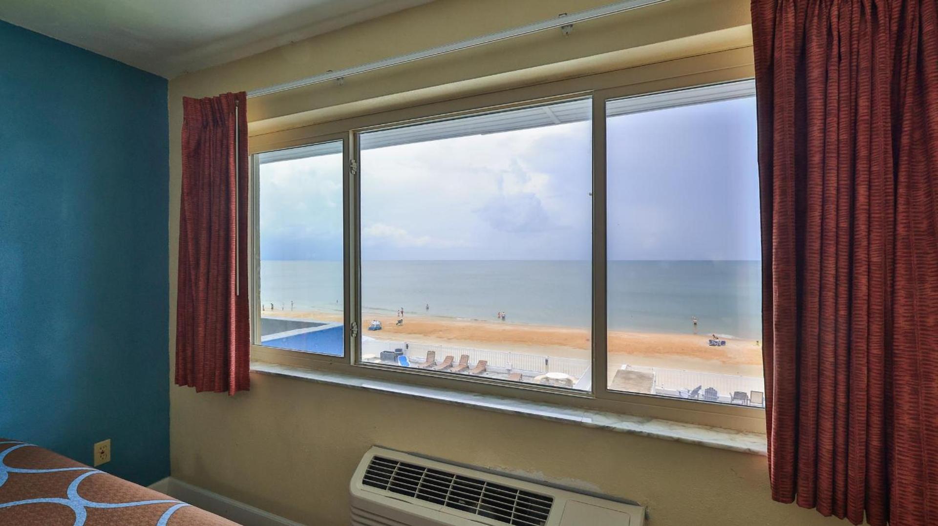 Driftwood Beach Motel photo 58