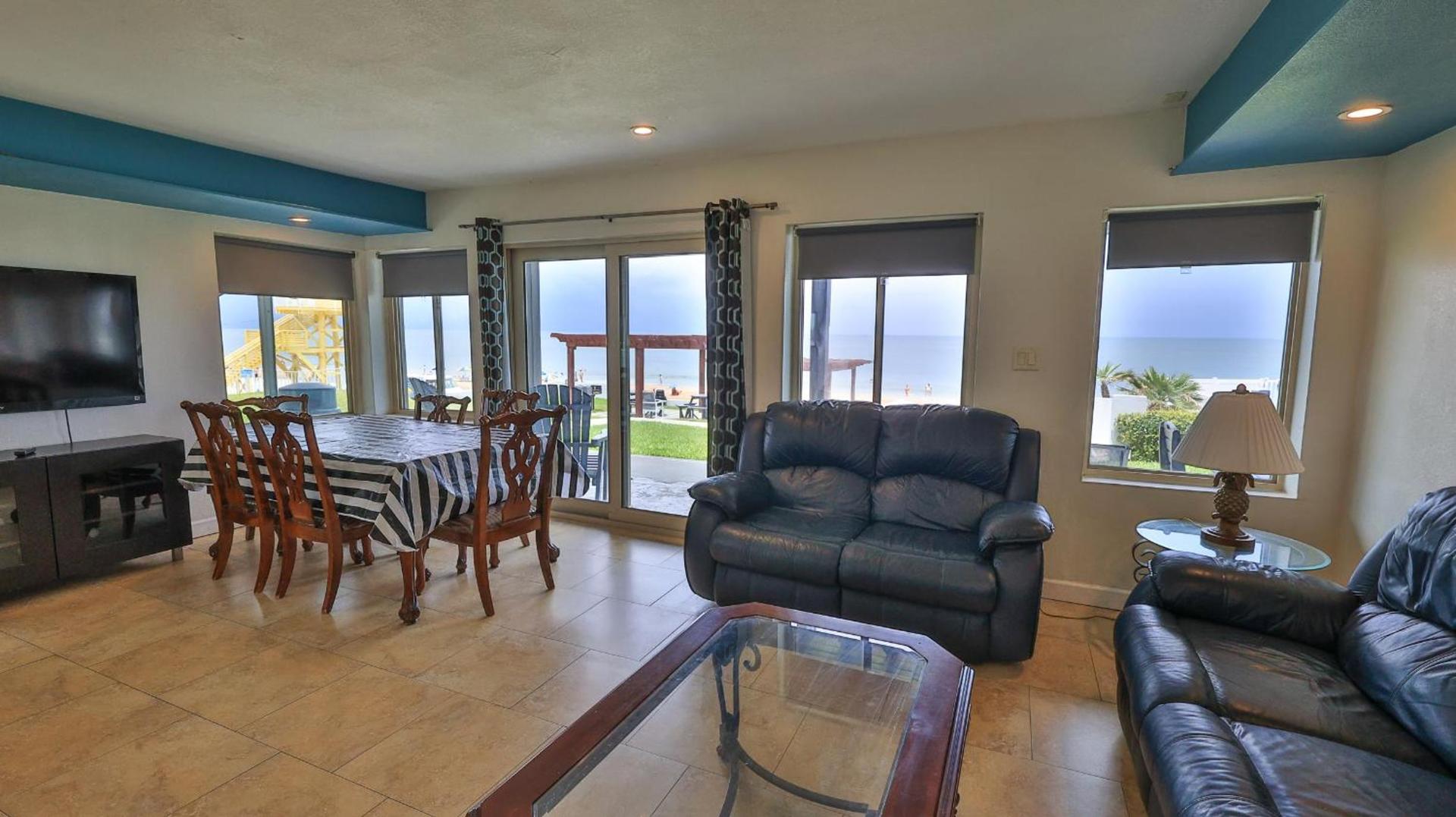 Driftwood Beach Motel photo 79