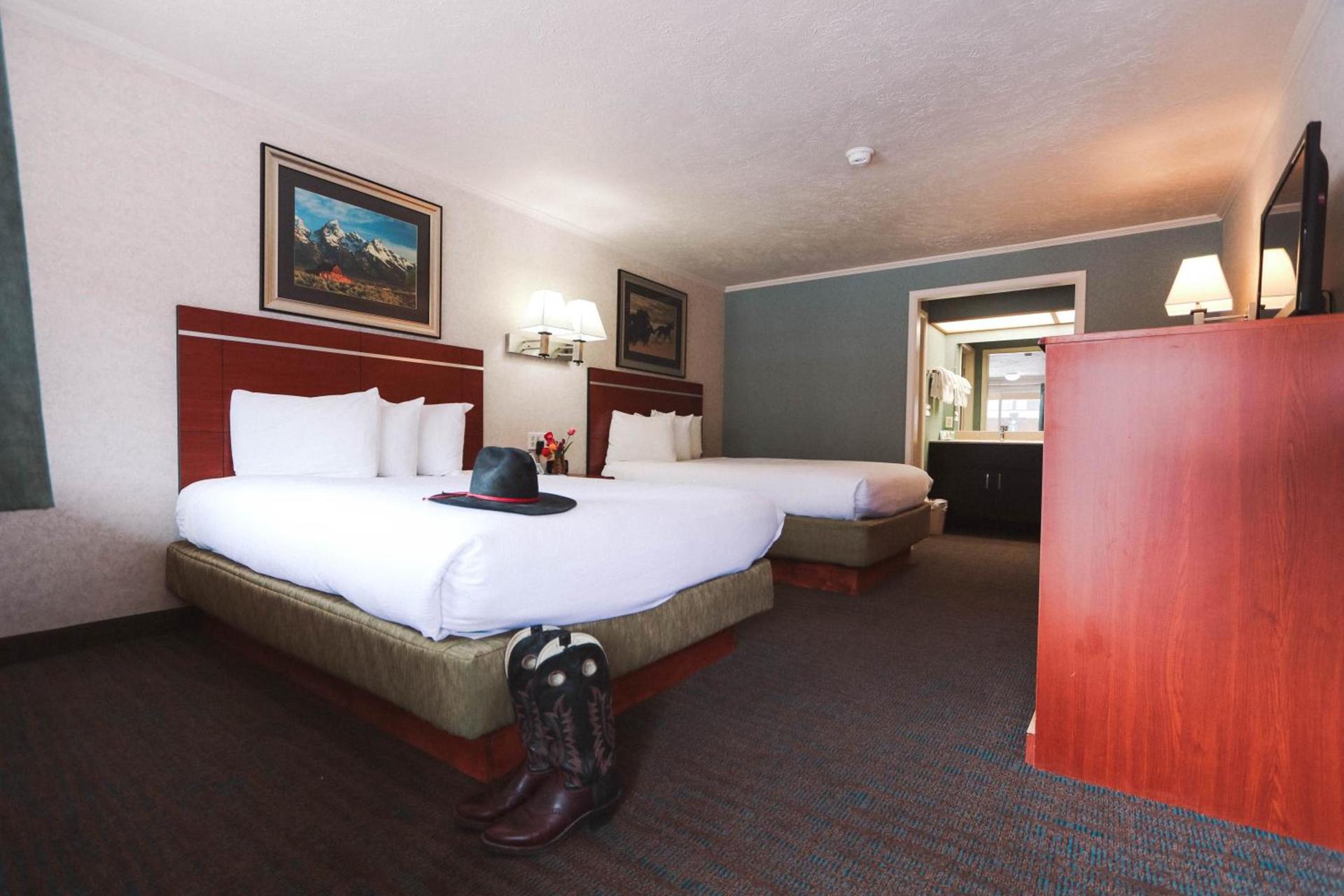 Brandin' Iron Inn photo 15