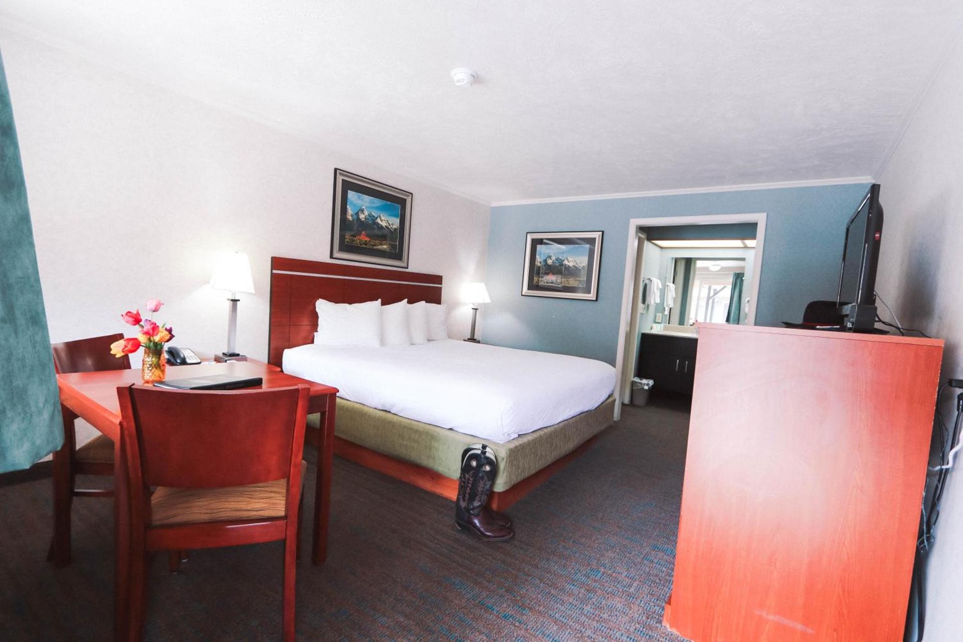 Brandin' Iron Inn photo 35