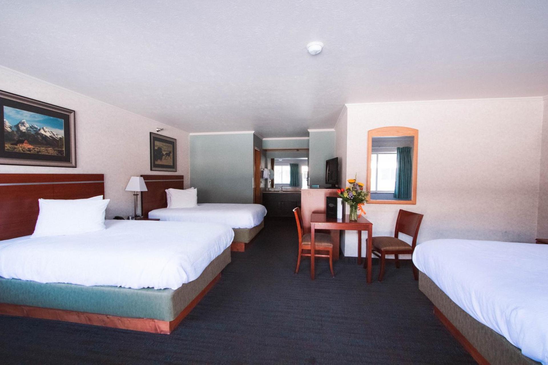 Brandin' Iron Inn photo 5