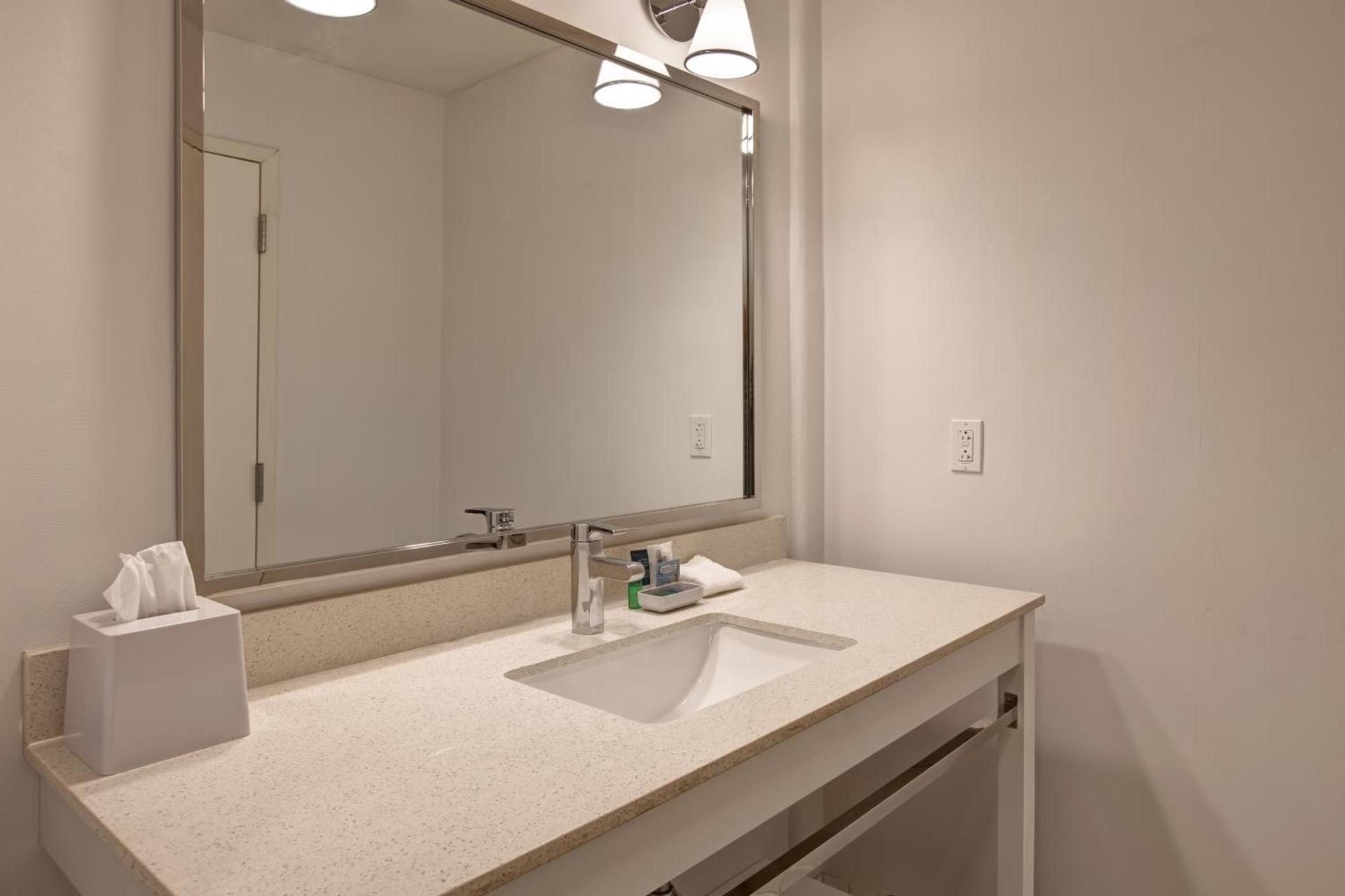 Four Points by Sheraton Peoria photo 34