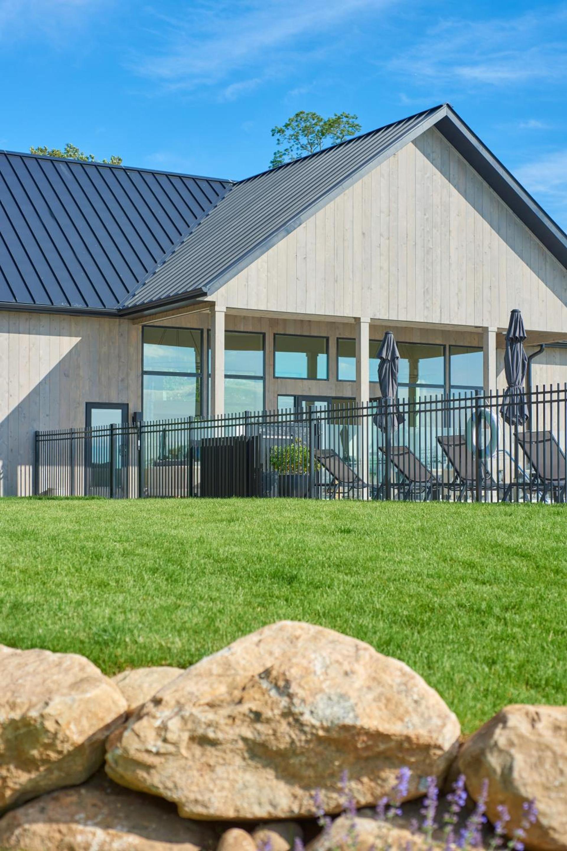 Hotel Moraine photo 29