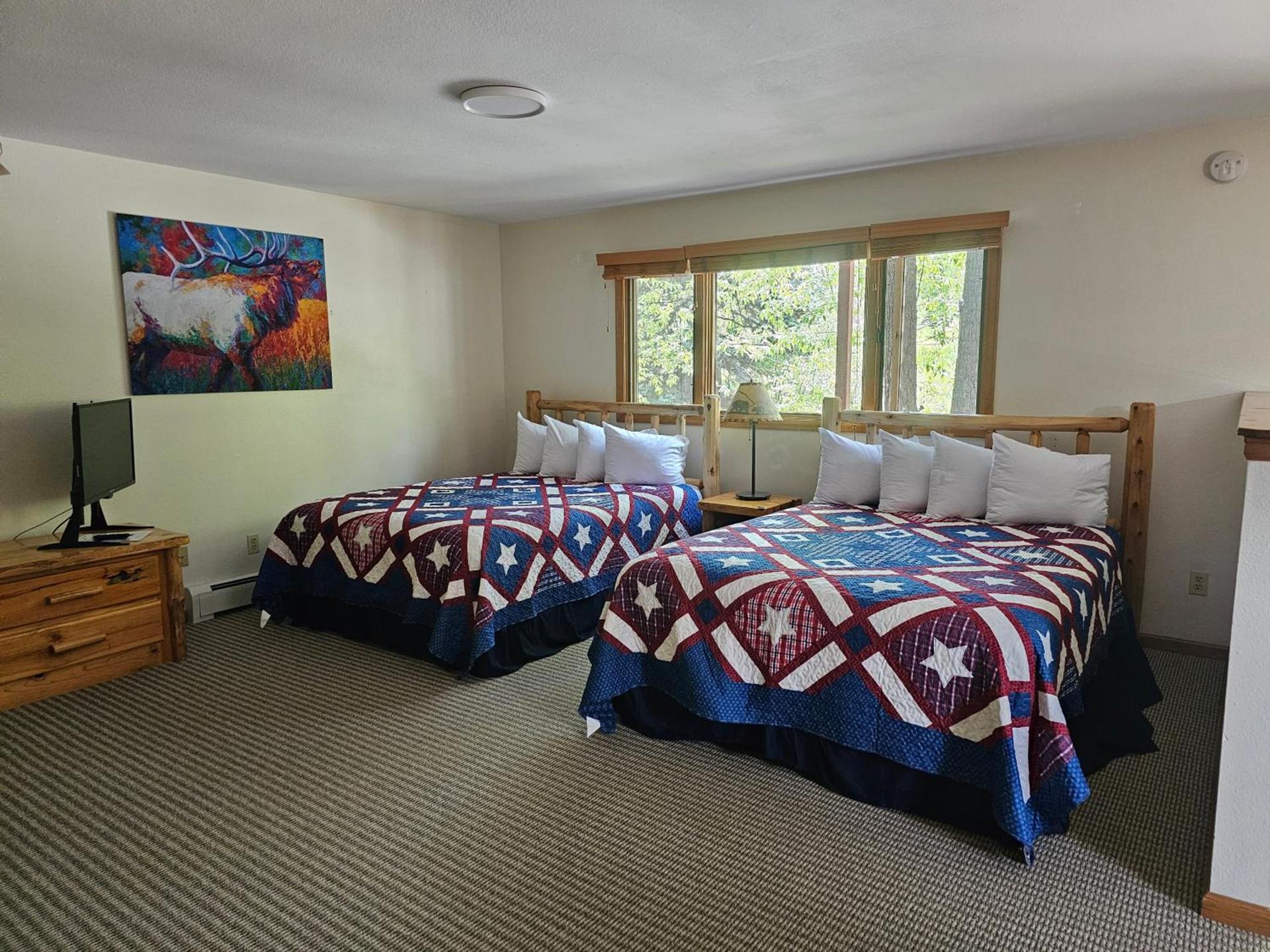 Swiftcurrent Lodge photo 40