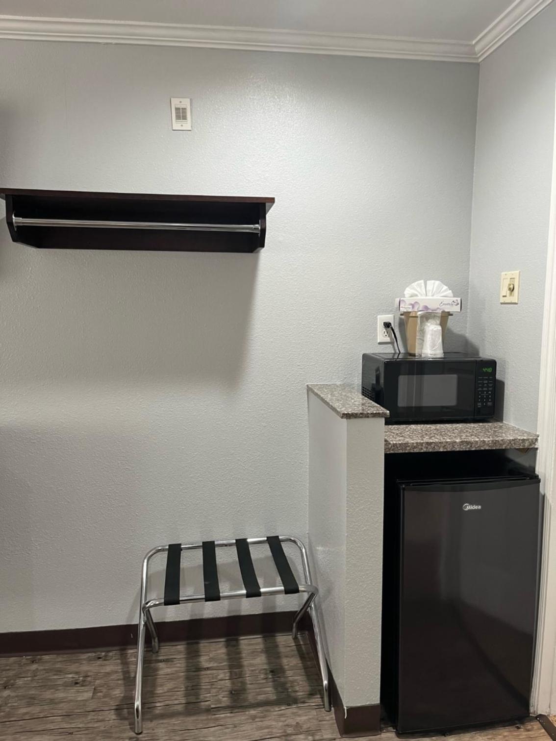 Laguna Inn and Suites photo 26