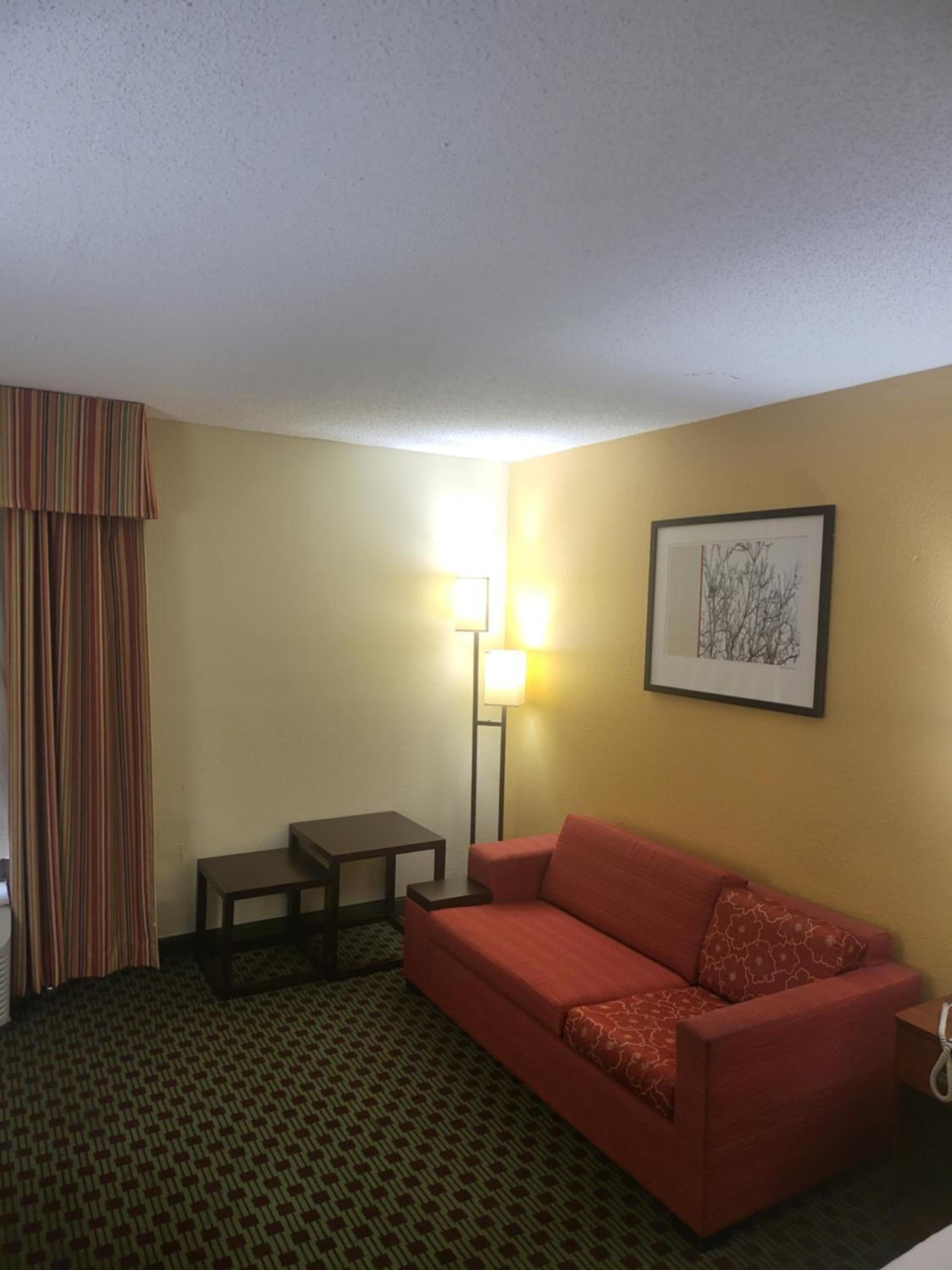 Baymont by Wyndham Williamsburg photo 23