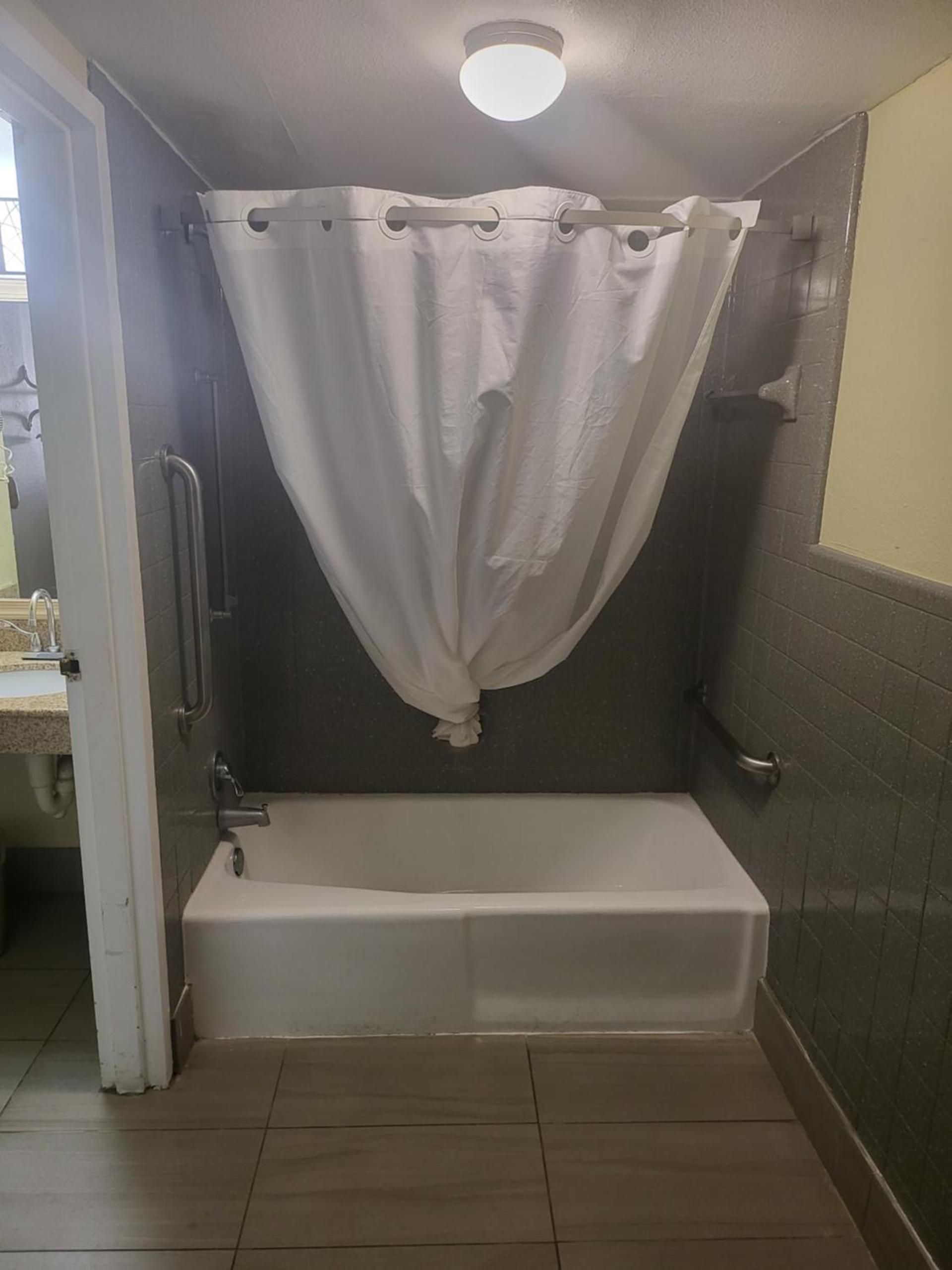 Baymont by Wyndham Williamsburg photo 24