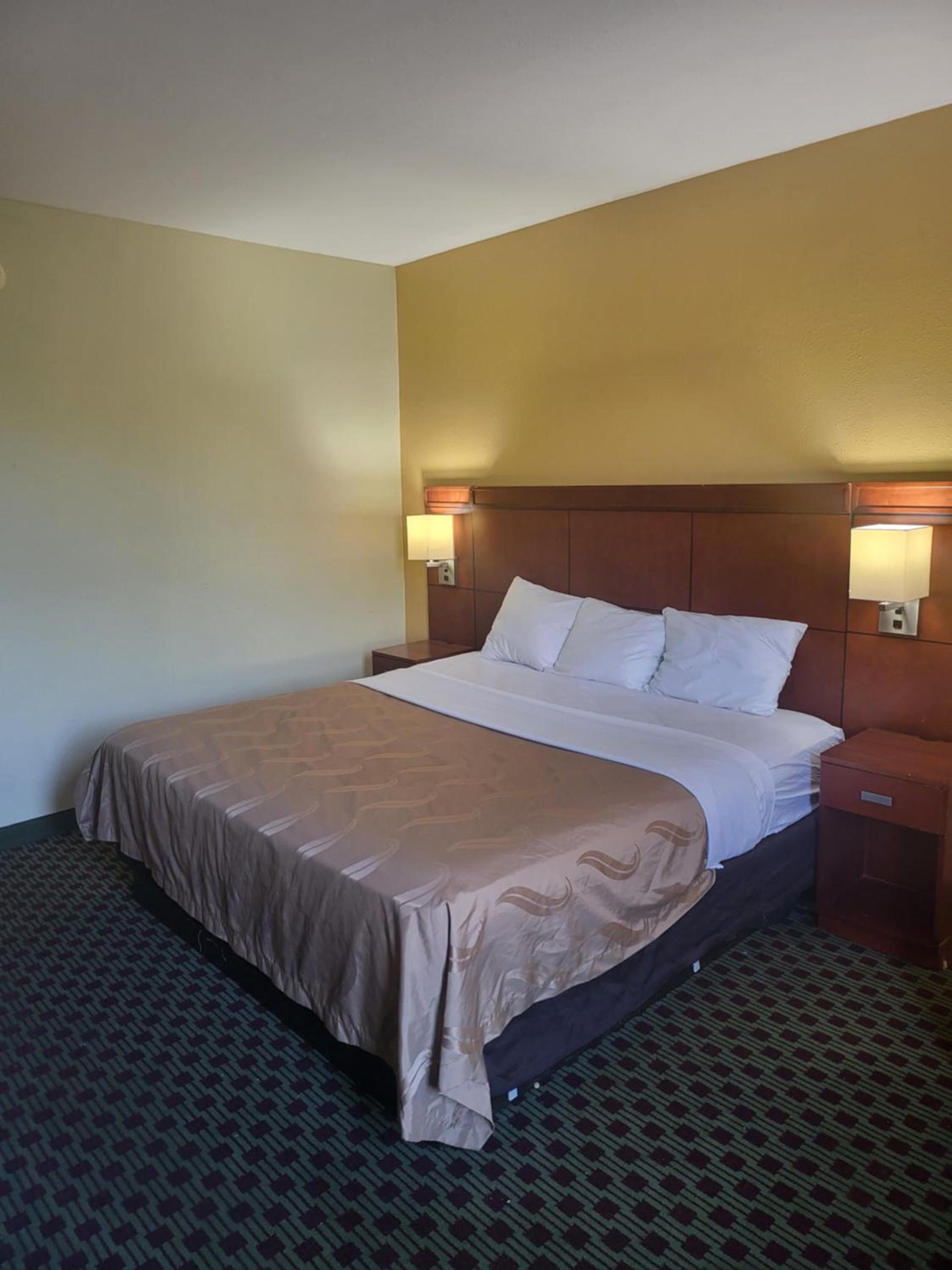 Baymont by Wyndham Williamsburg photo 17