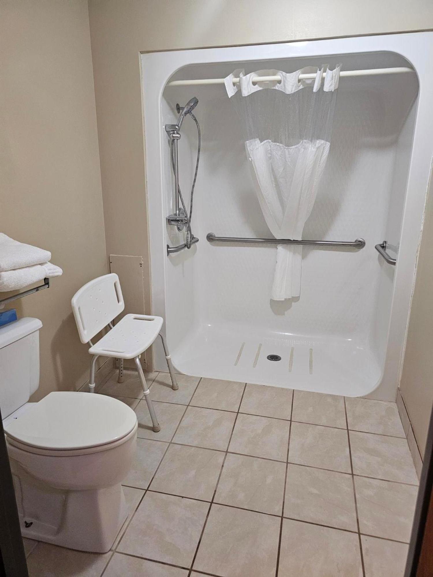 Crookston Inn & Convention Center photo 24