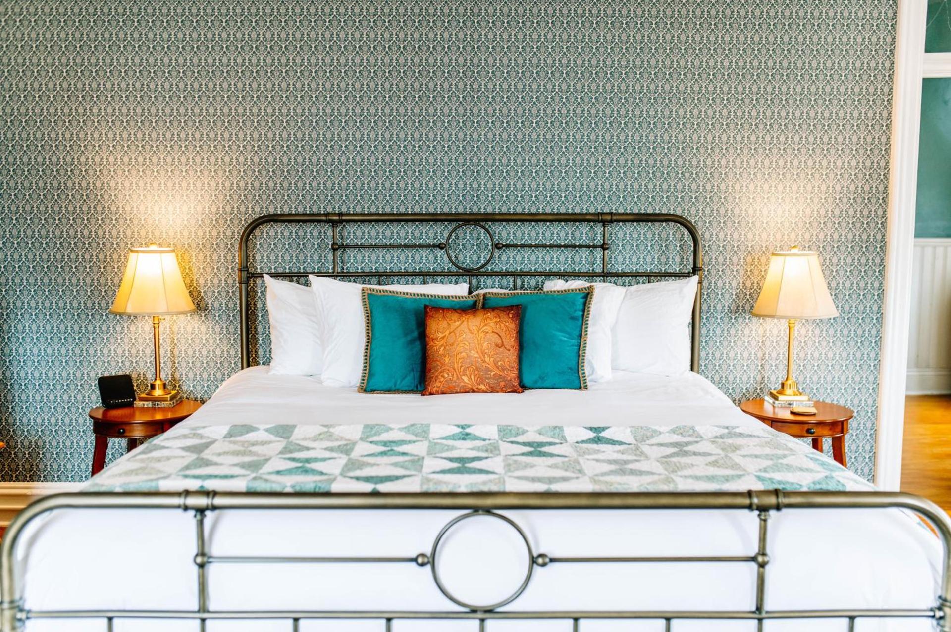 White House Hotel photo 4