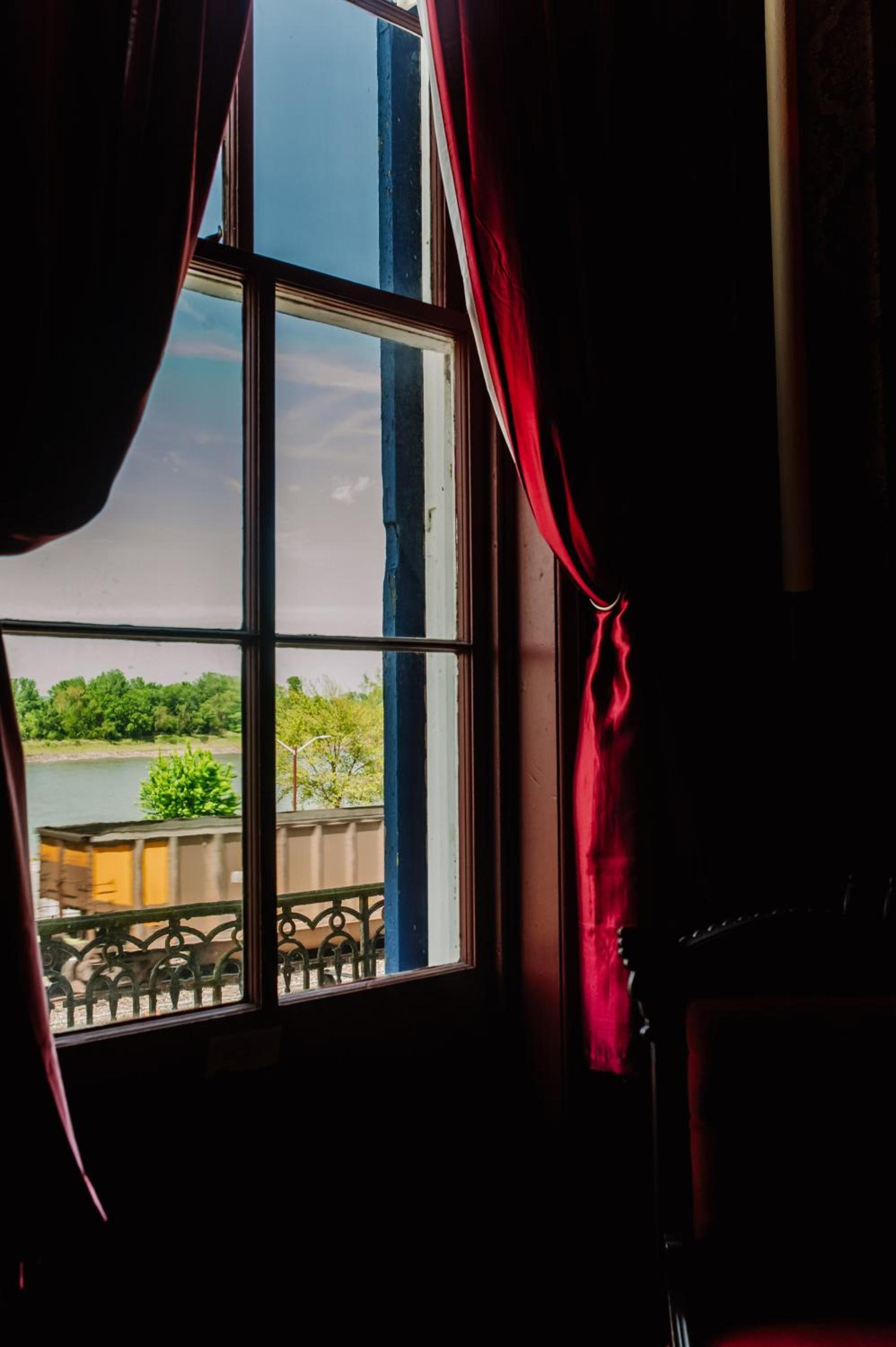 White House Hotel photo 17