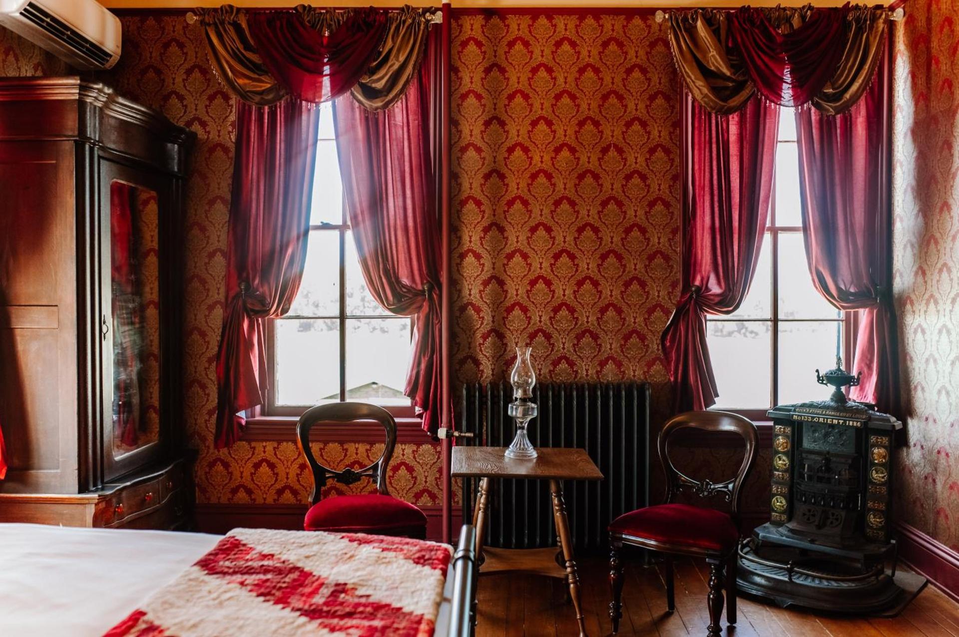 White House Hotel photo 19