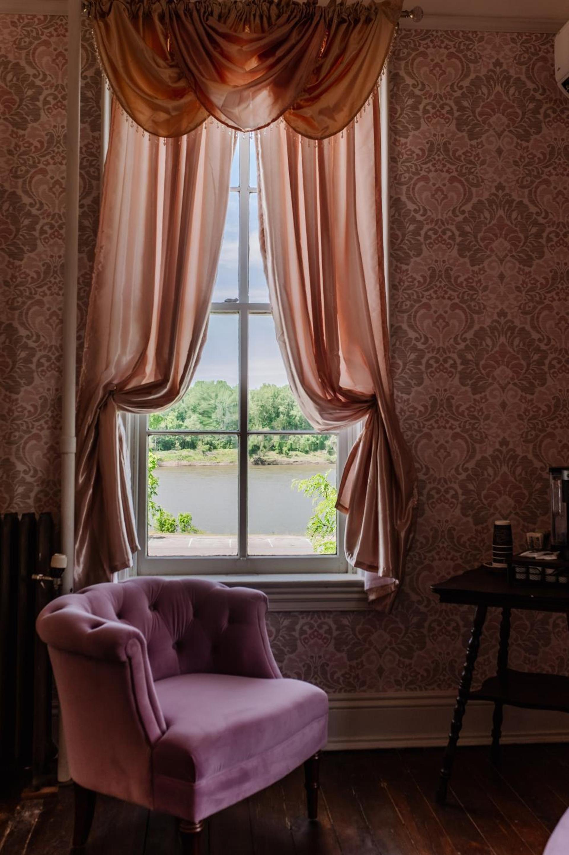 White House Hotel photo 26