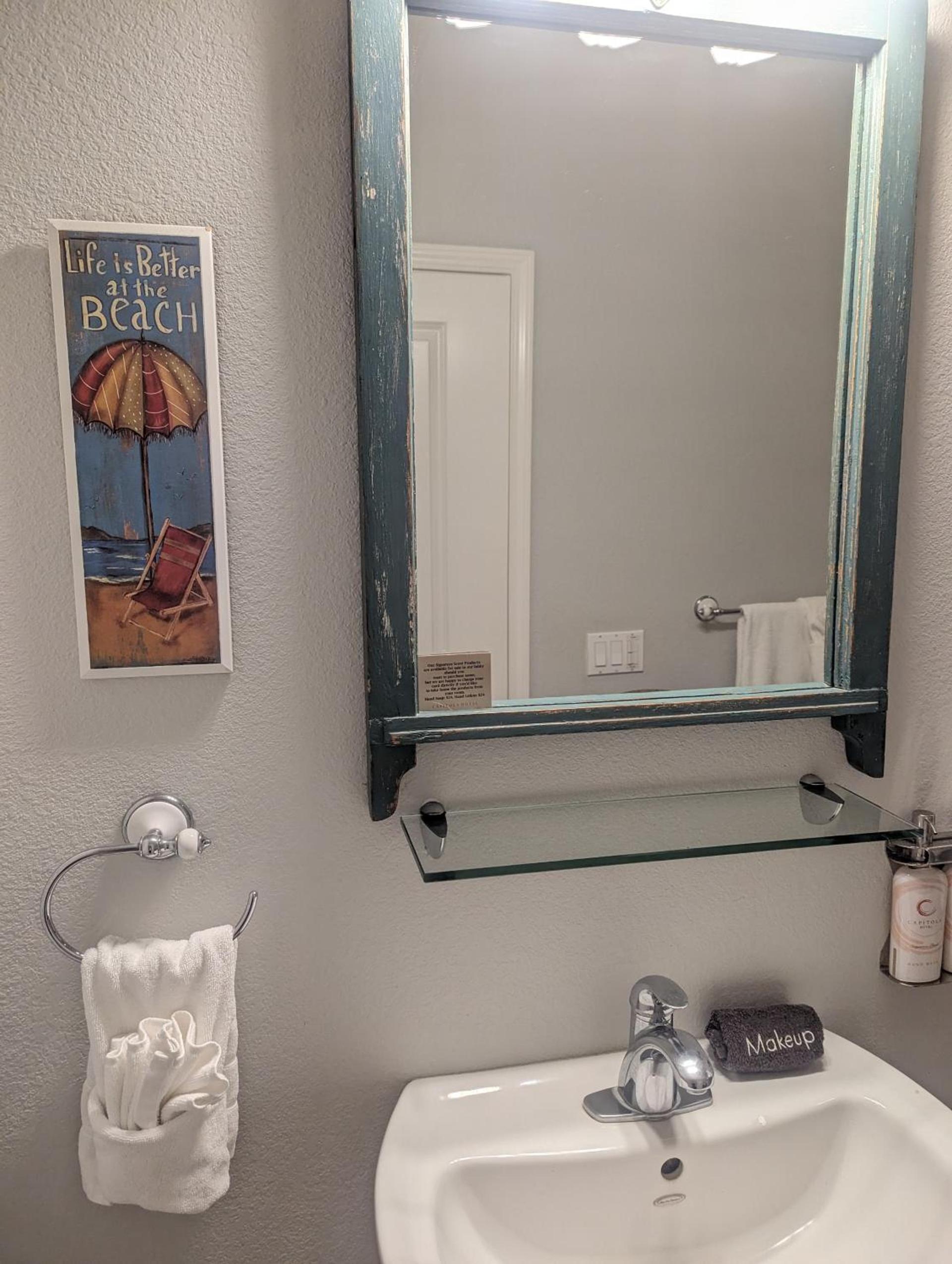 Capitola Hotel photo 24