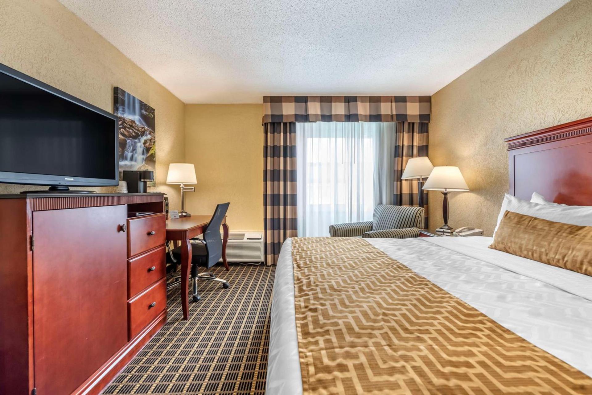 Best Western Plus Bridgeport Inn photo 10