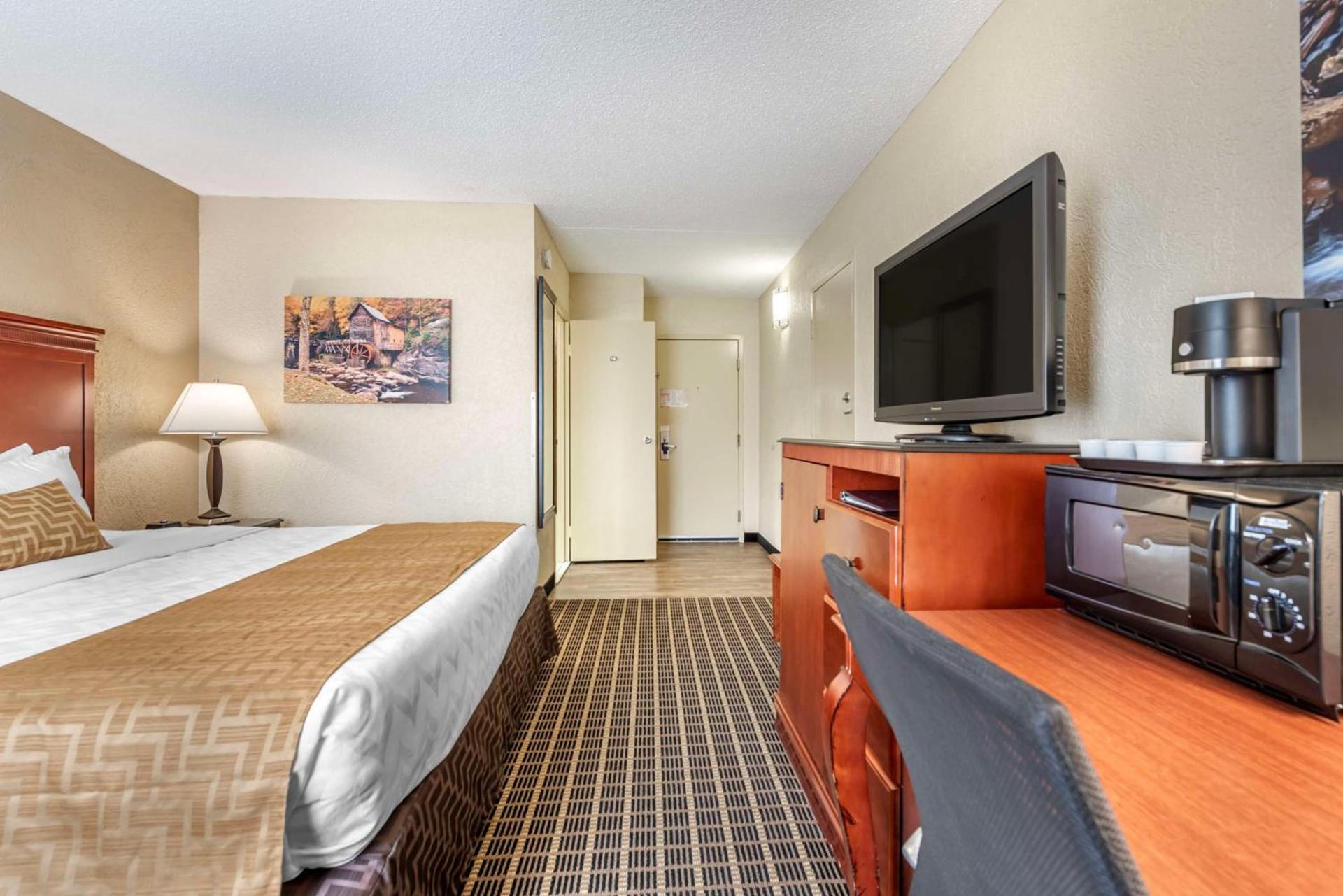 Best Western Plus Bridgeport Inn photo 12