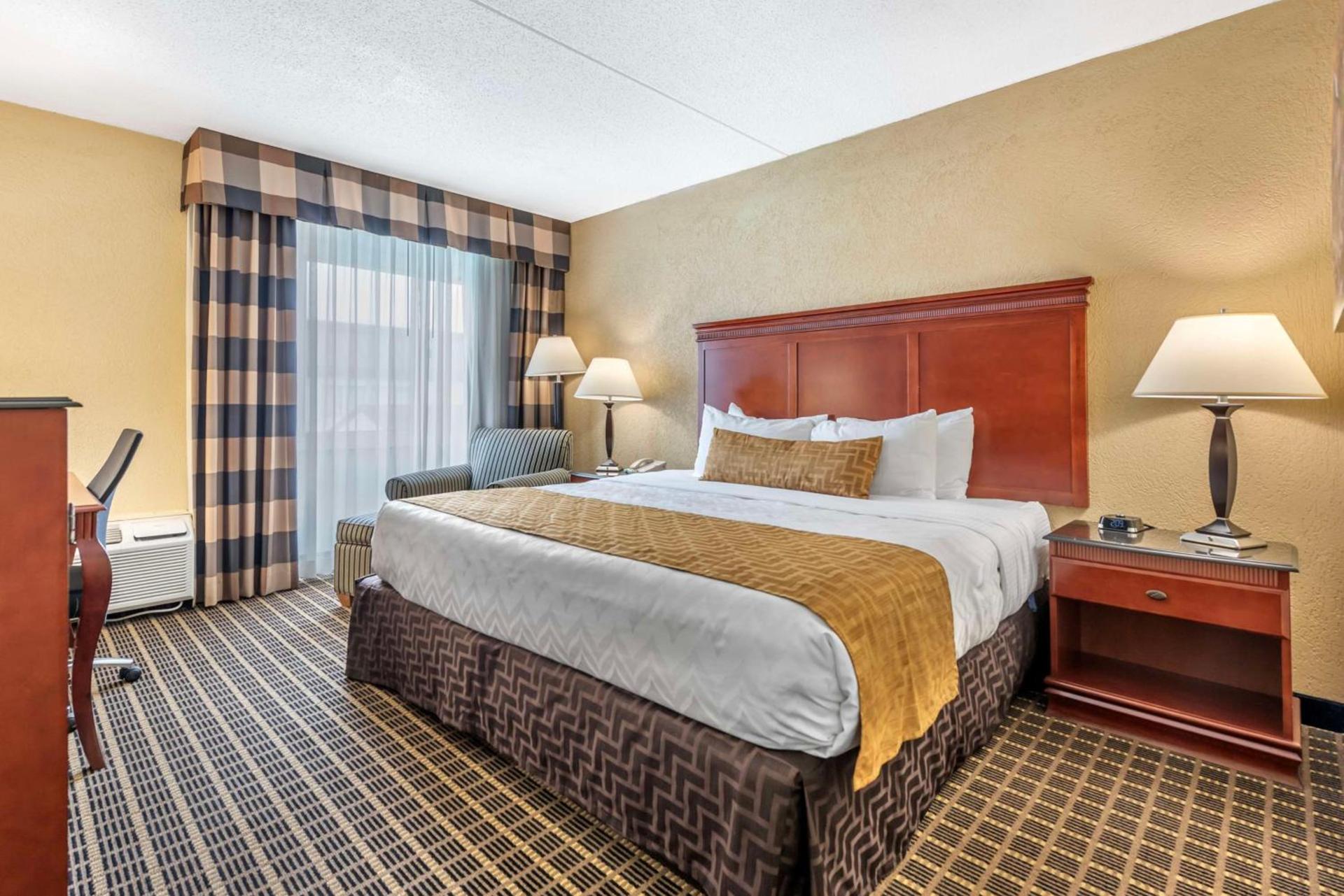 Best Western Plus Bridgeport Inn photo 13
