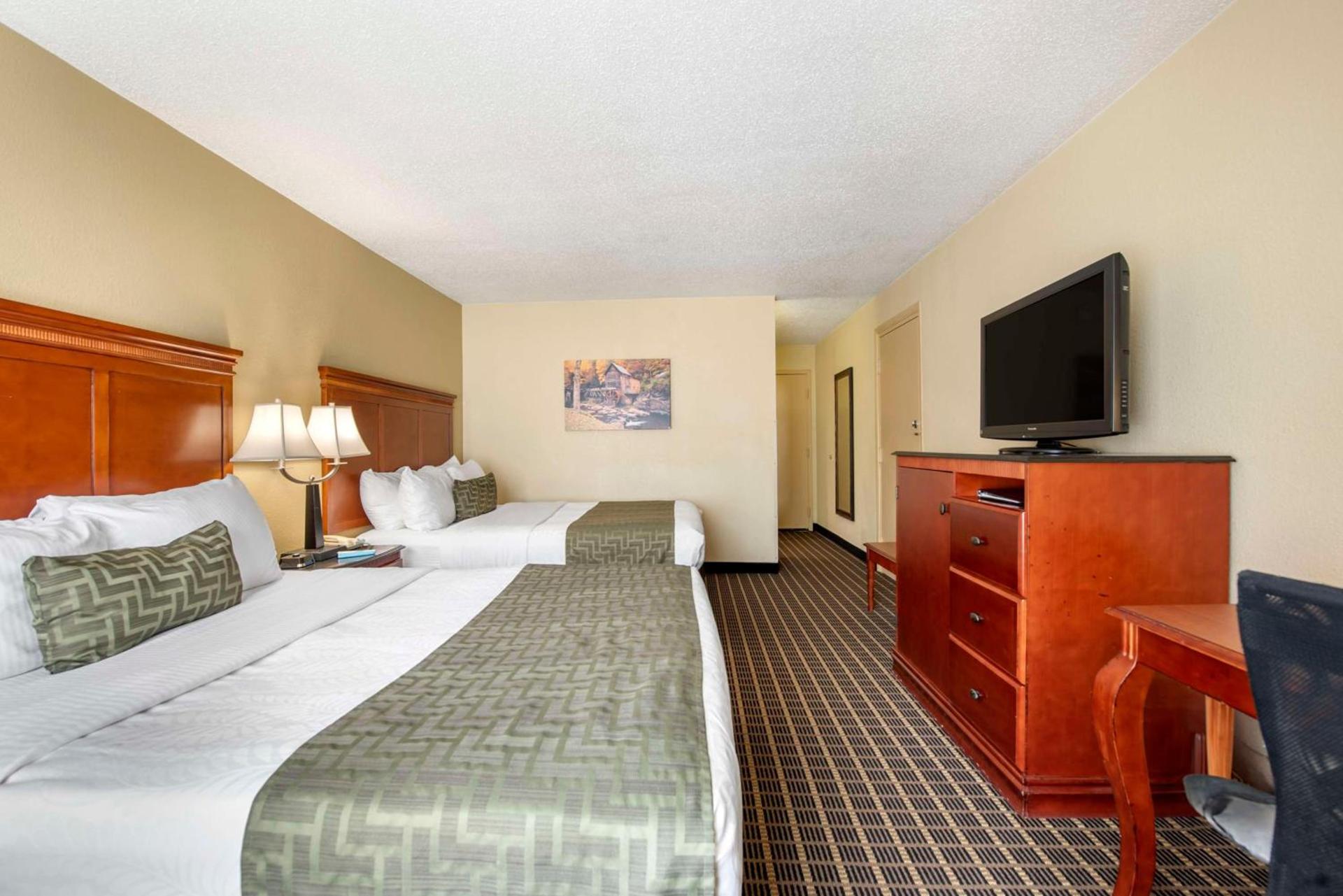 Best Western Plus Bridgeport Inn photo 4