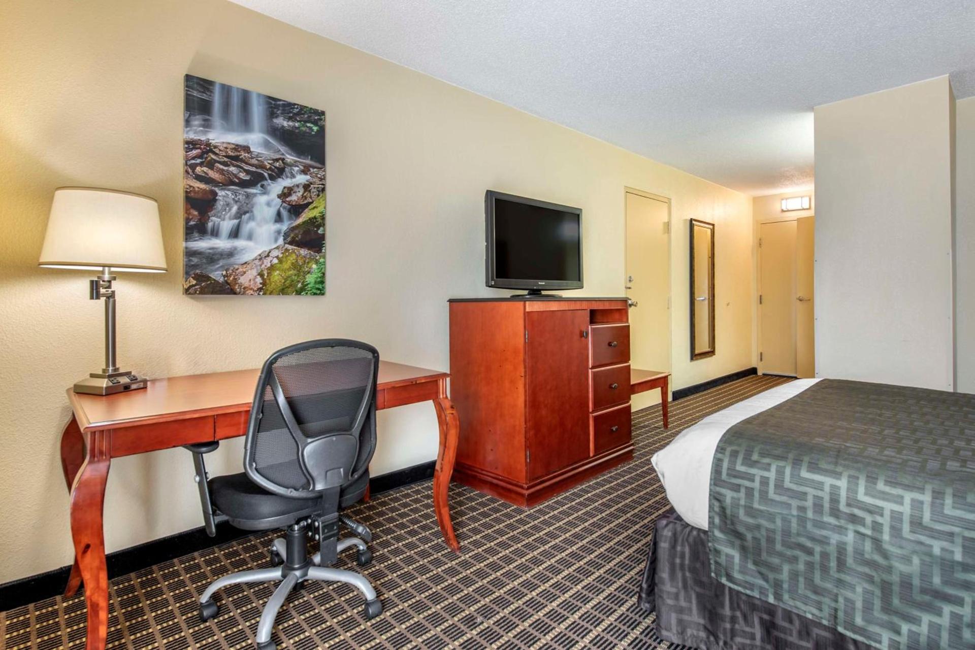 Best Western Plus Bridgeport Inn photo 23