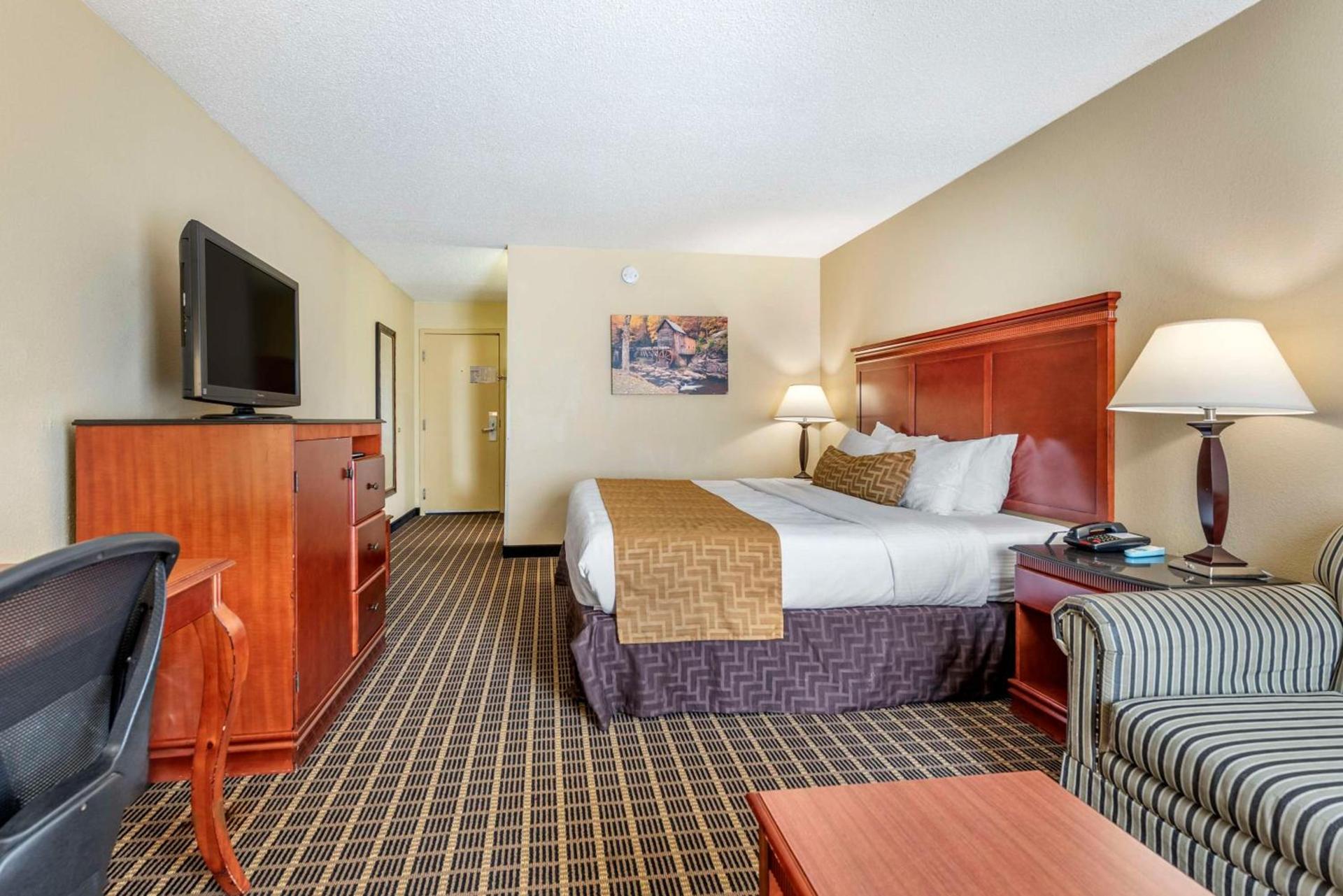 Best Western Plus Bridgeport Inn photo 28