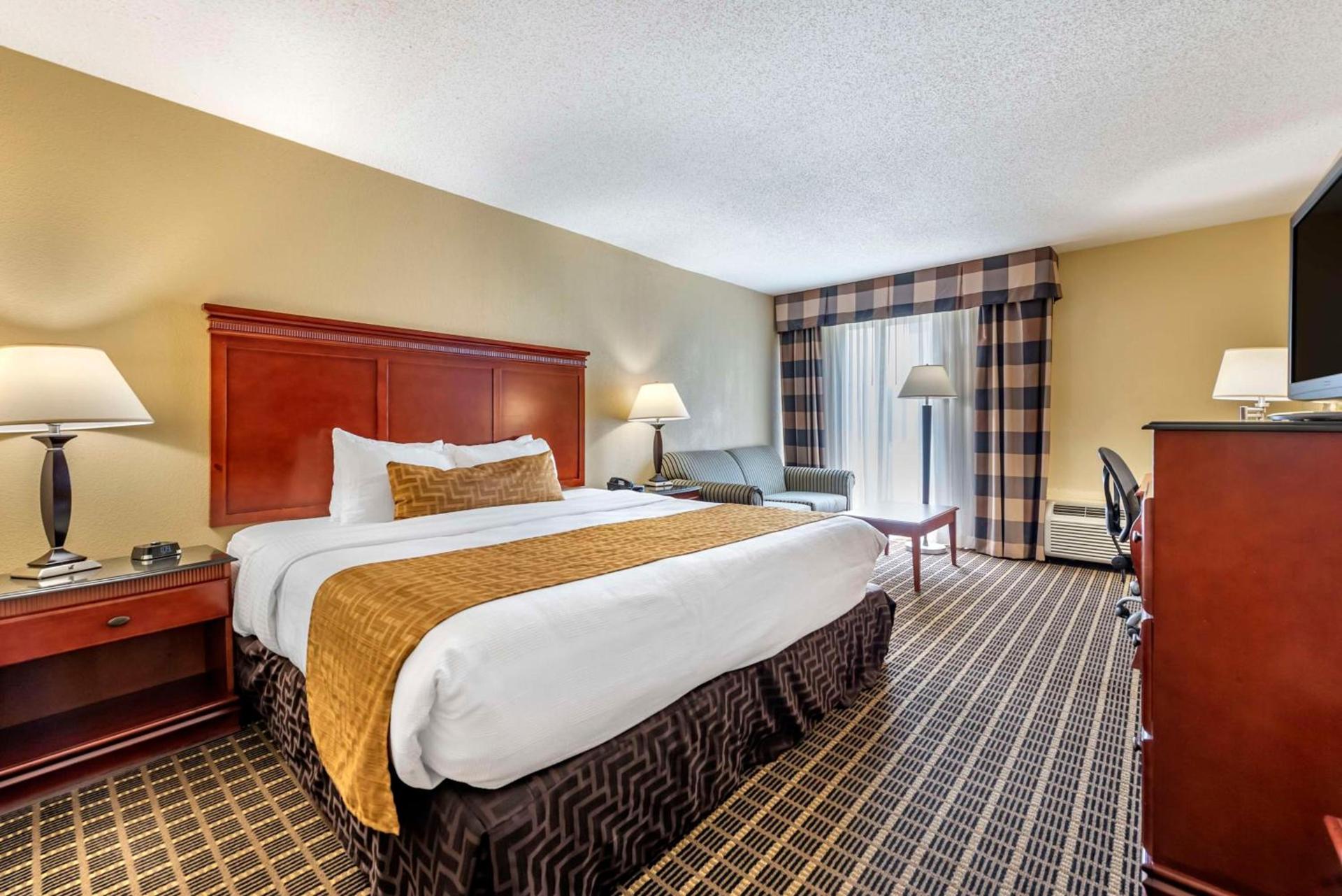 Best Western Plus Bridgeport Inn photo 30