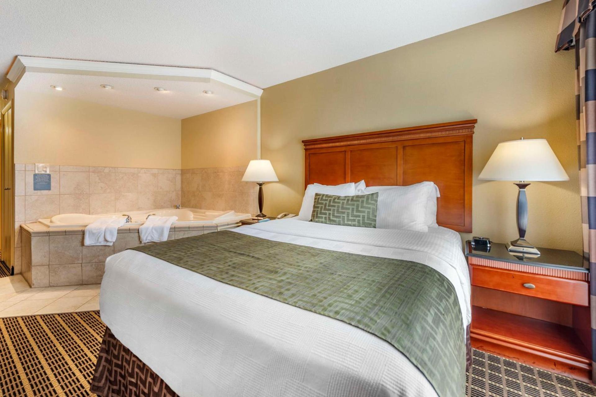 Best Western Plus Bridgeport Inn photo 31