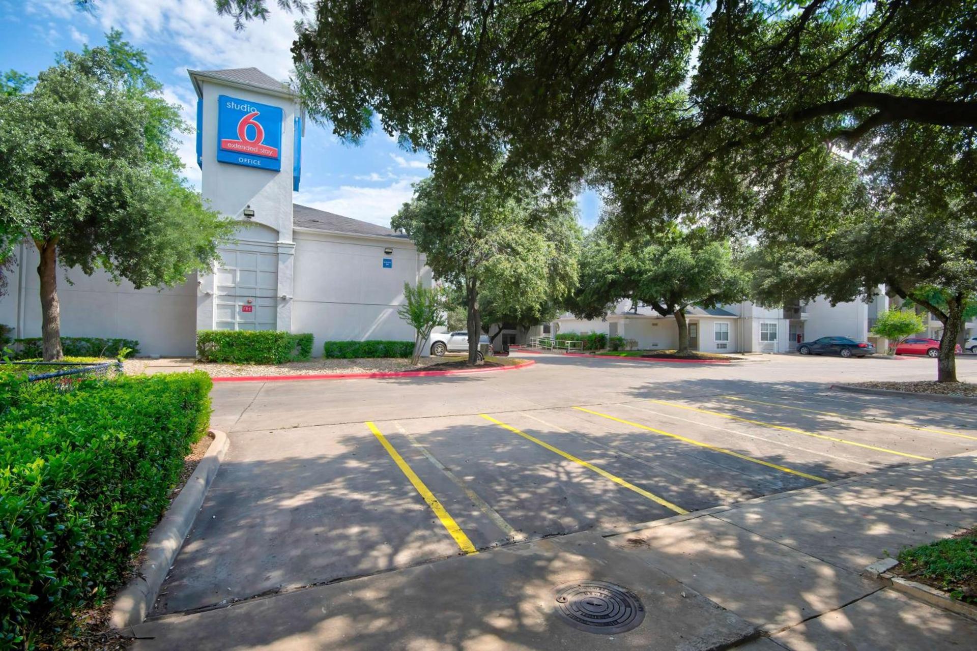 Studio 6 Extended Stay - Austin, TX - Midtown photo 3