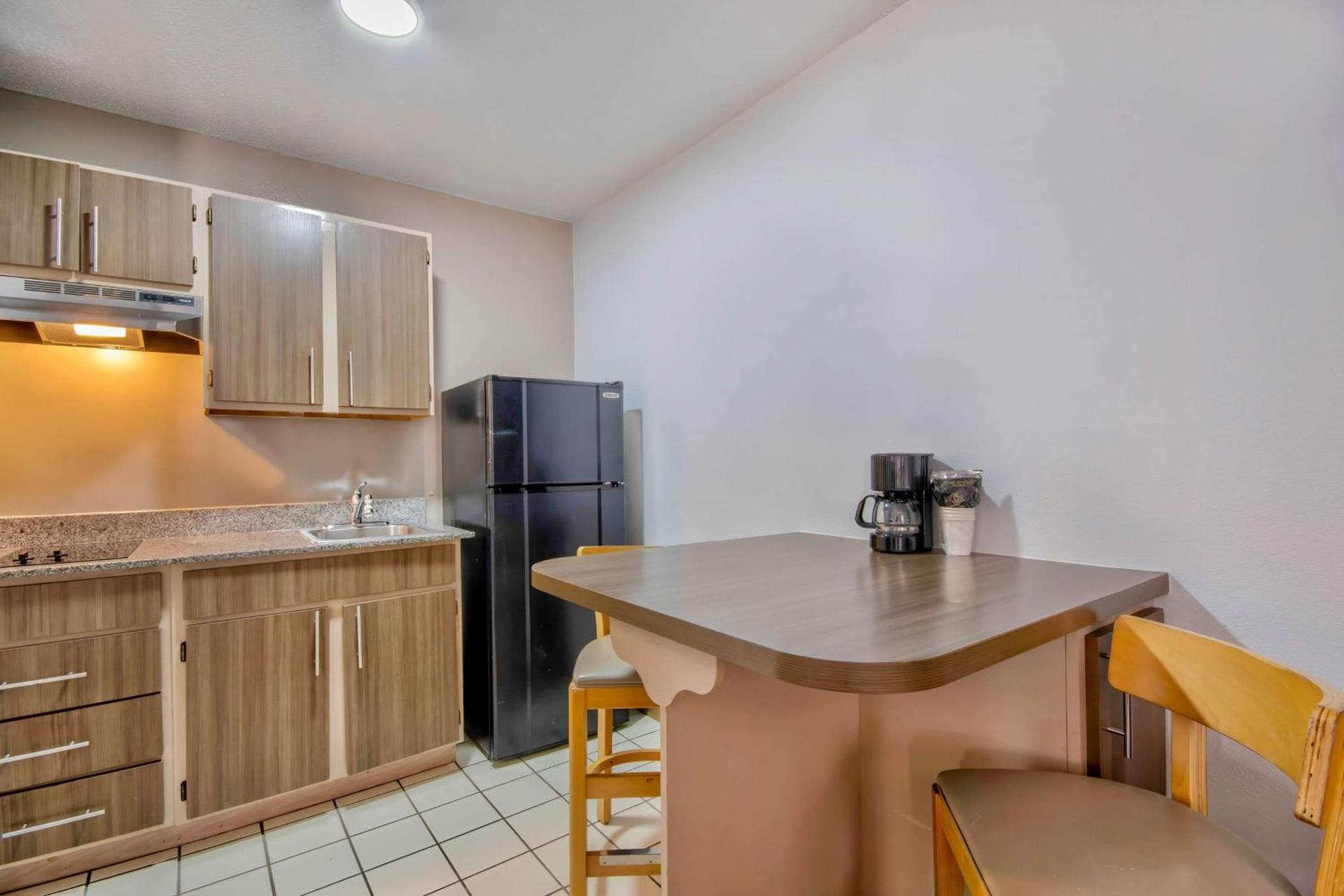 Studio 6 Extended Stay - Austin, TX - Midtown photo 12