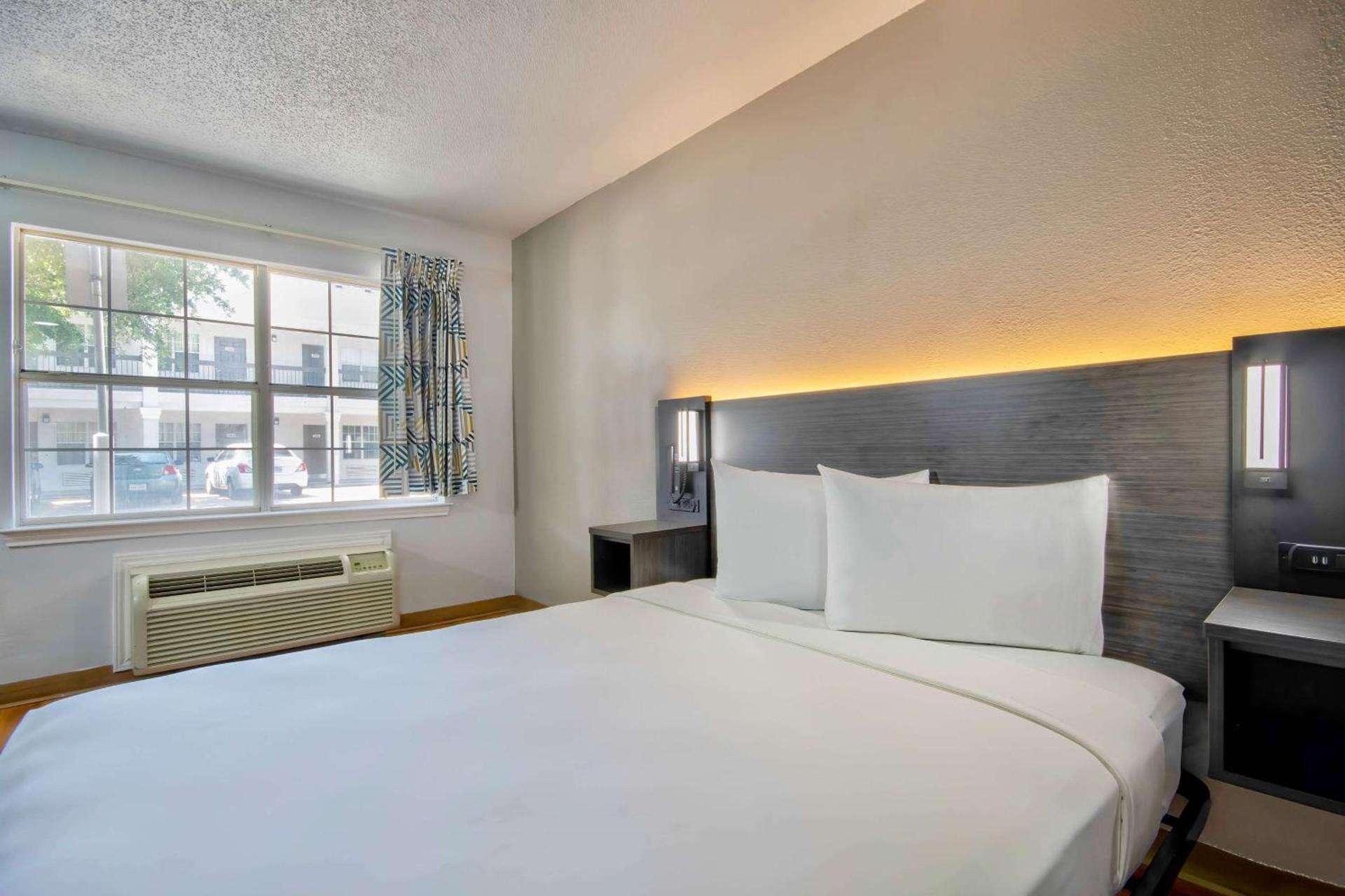 Studio 6 Extended Stay - Austin, TX - Midtown photo 13