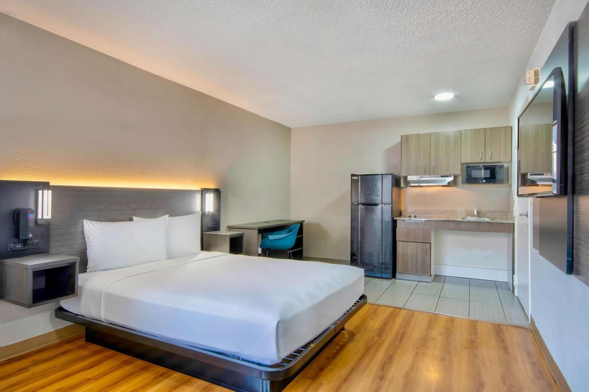Studio 6 Extended Stay - Austin, TX - Midtown photo 23