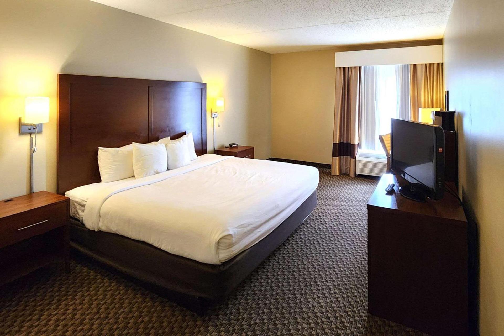 Comfort Inn & Suites Mount Pocono photo 2