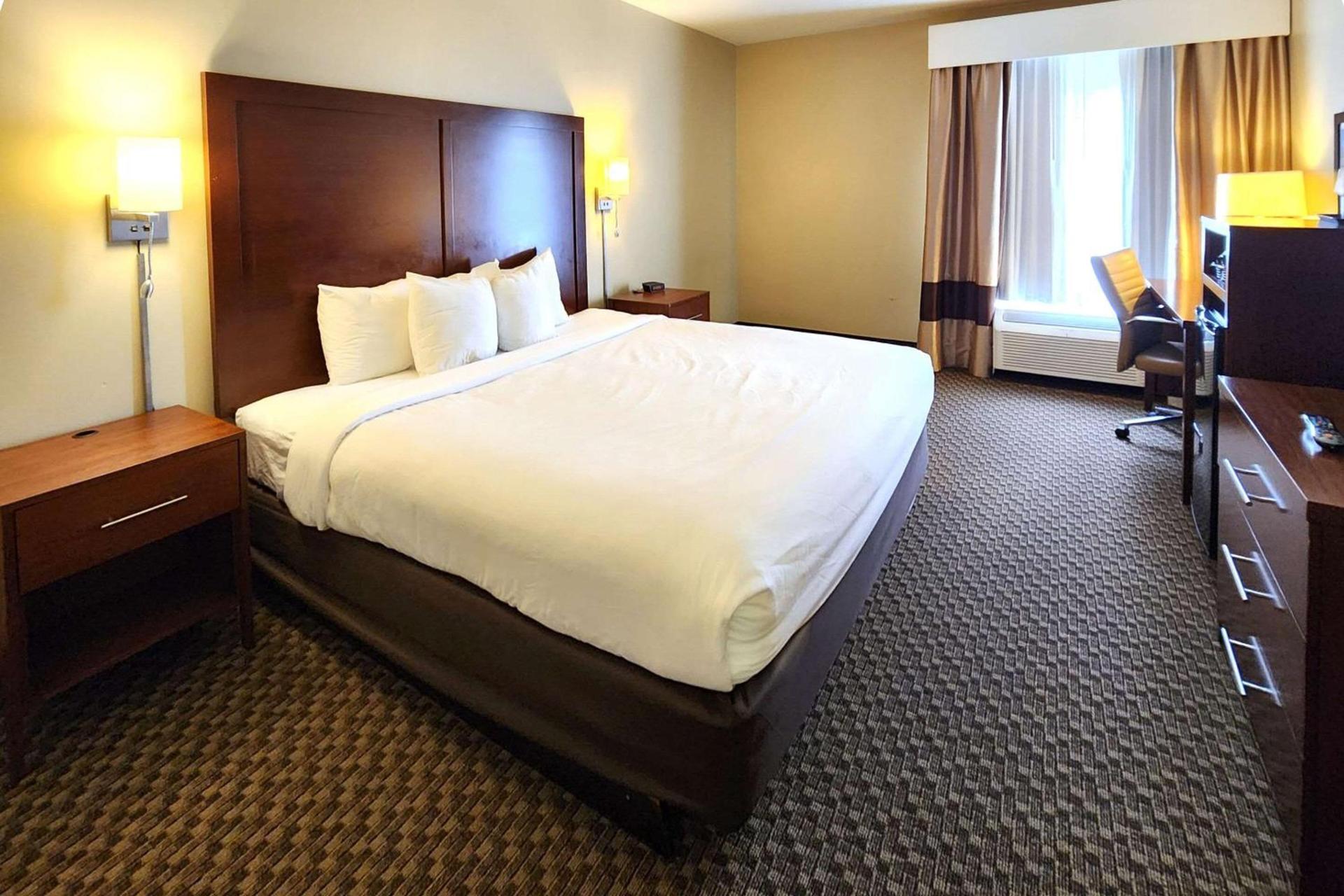 Comfort Inn & Suites Mount Pocono photo 3