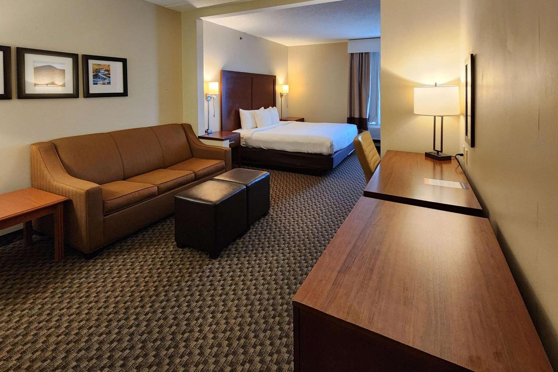 Comfort Inn & Suites Mount Pocono photo 11
