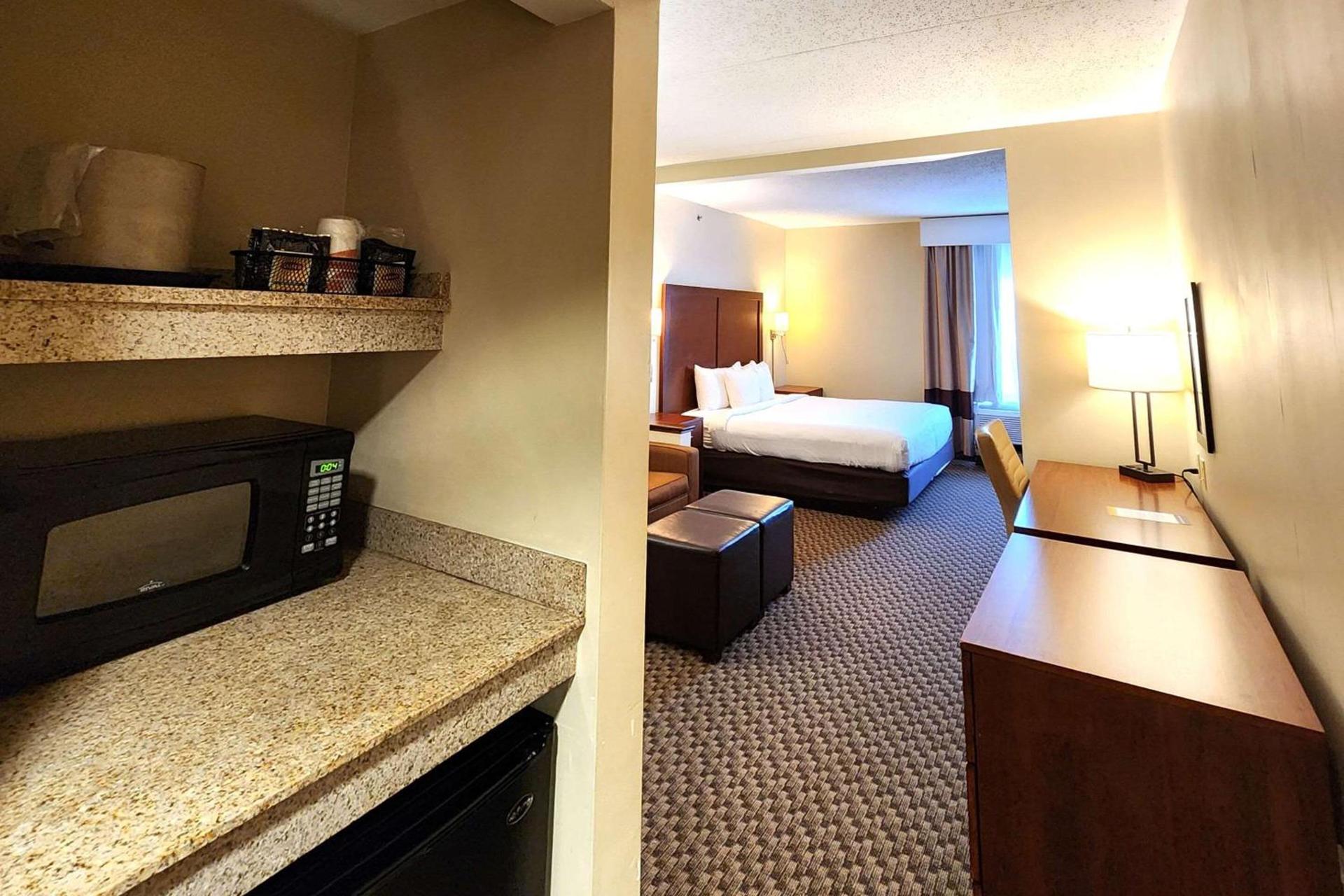 Comfort Inn & Suites Mount Pocono photo 13