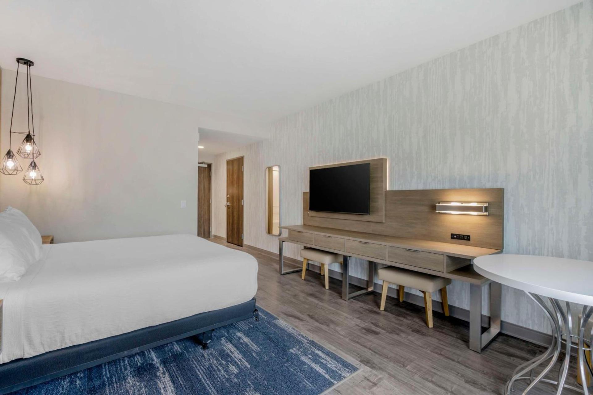 Best Western Plus Winter Haven Inn & Suites photo 19