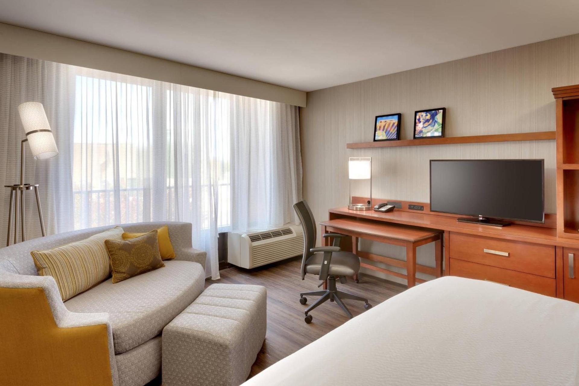 Courtyard by Marriott Albuquerque photo 9