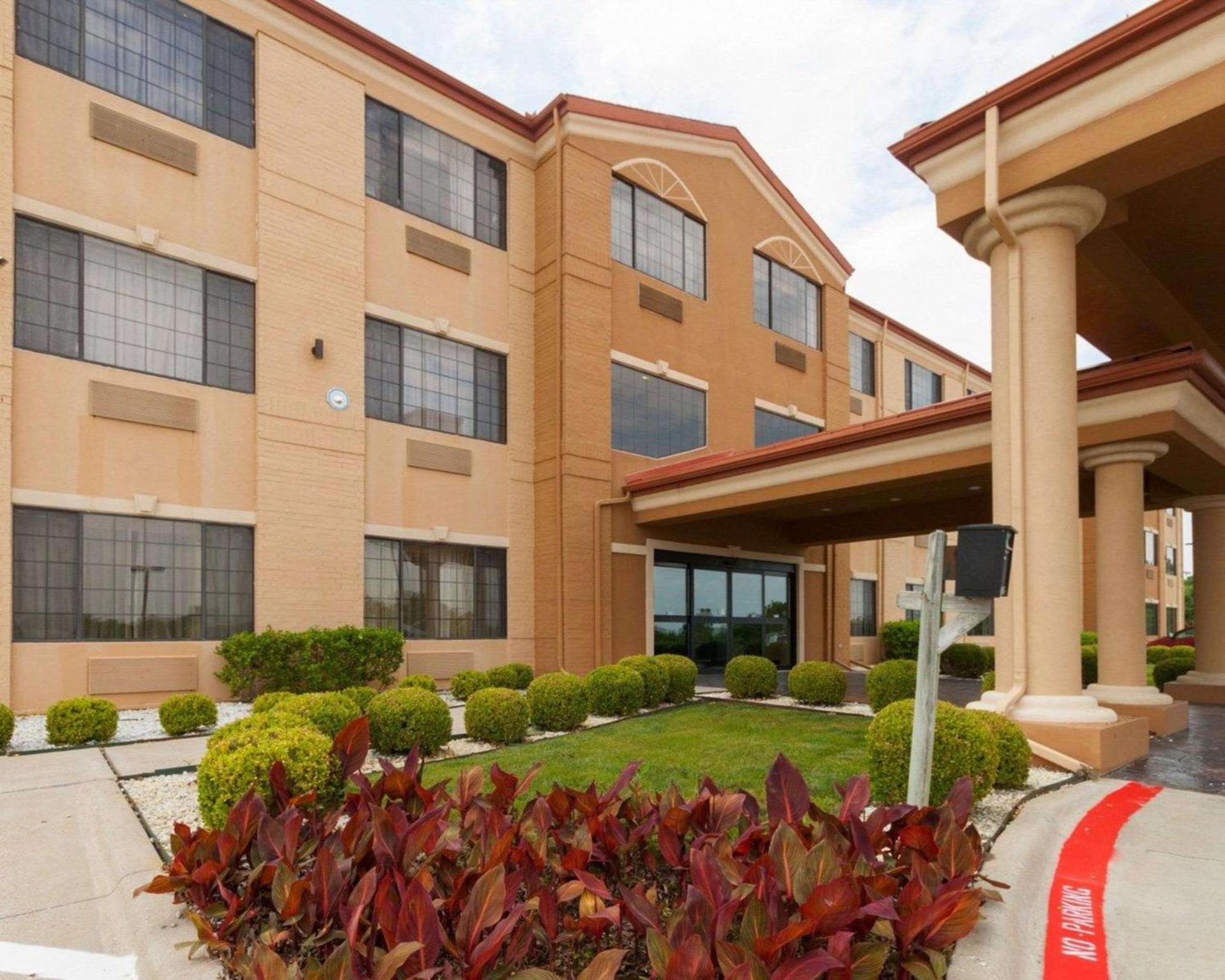 Comfort Suites Lake Ray Hubbard photo 3