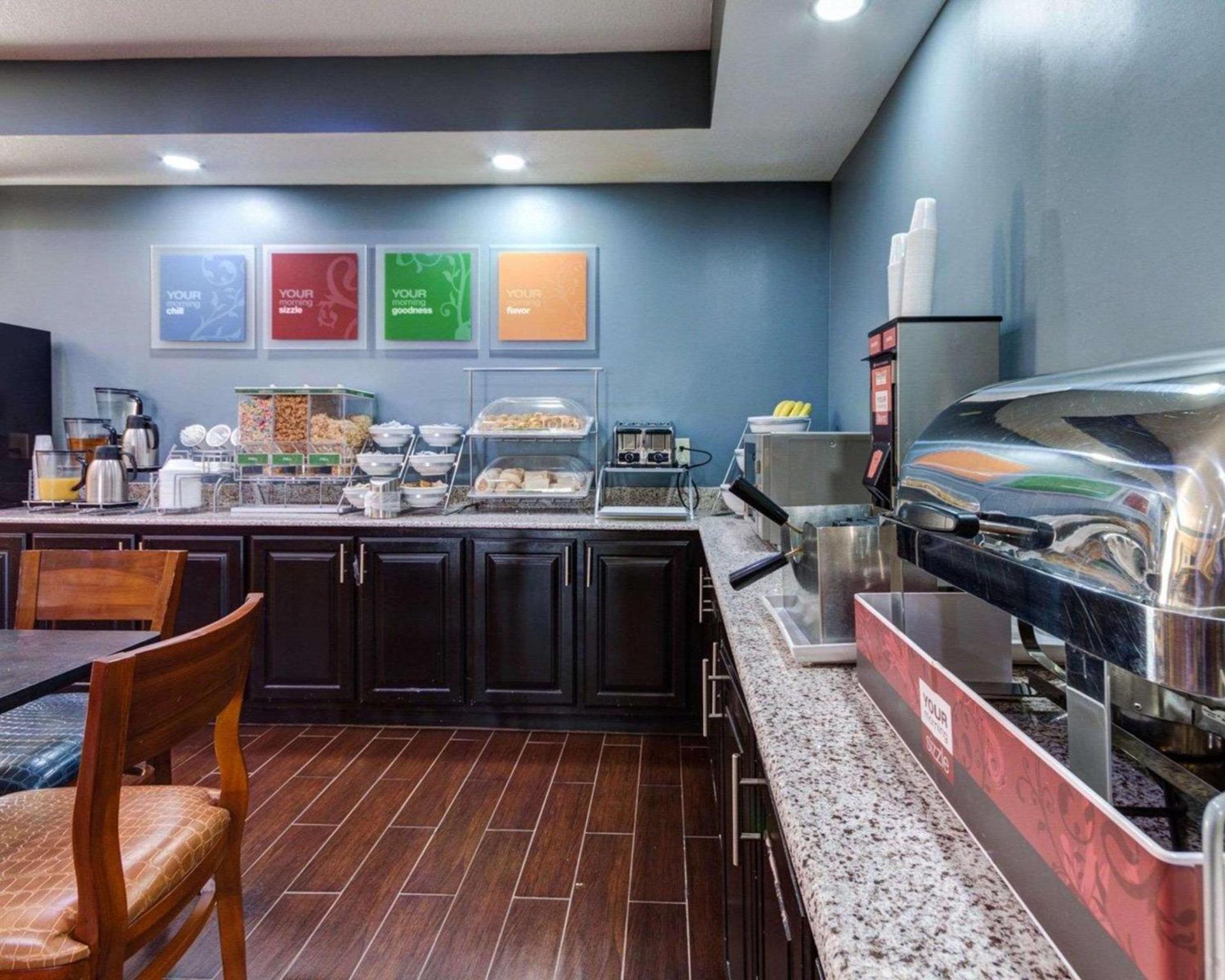 Comfort Suites Lake Ray Hubbard photo 42