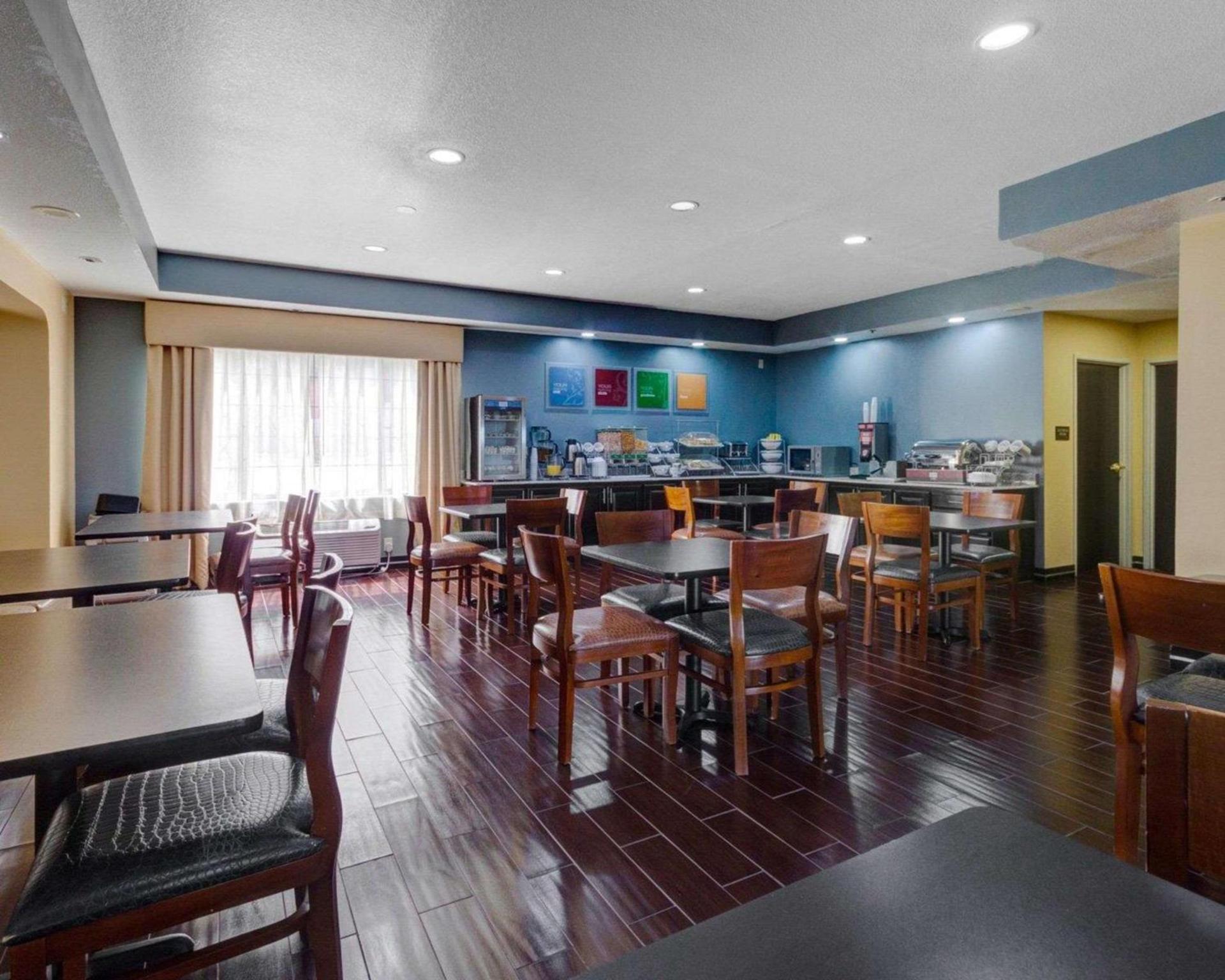 Comfort Suites Lake Ray Hubbard photo 45