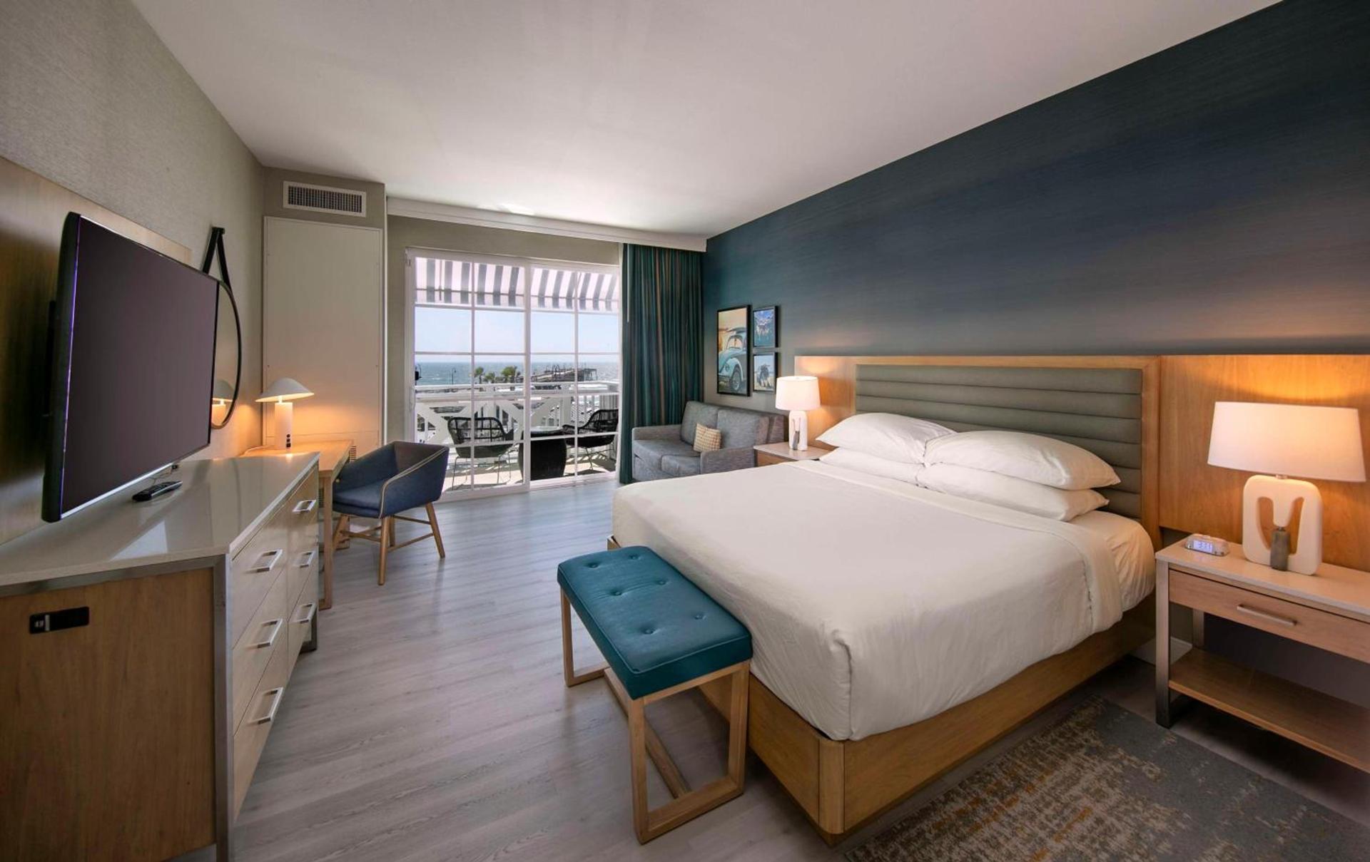 Inn at the Pier Pismo Beach, Curio Collection by Hilton photo 45