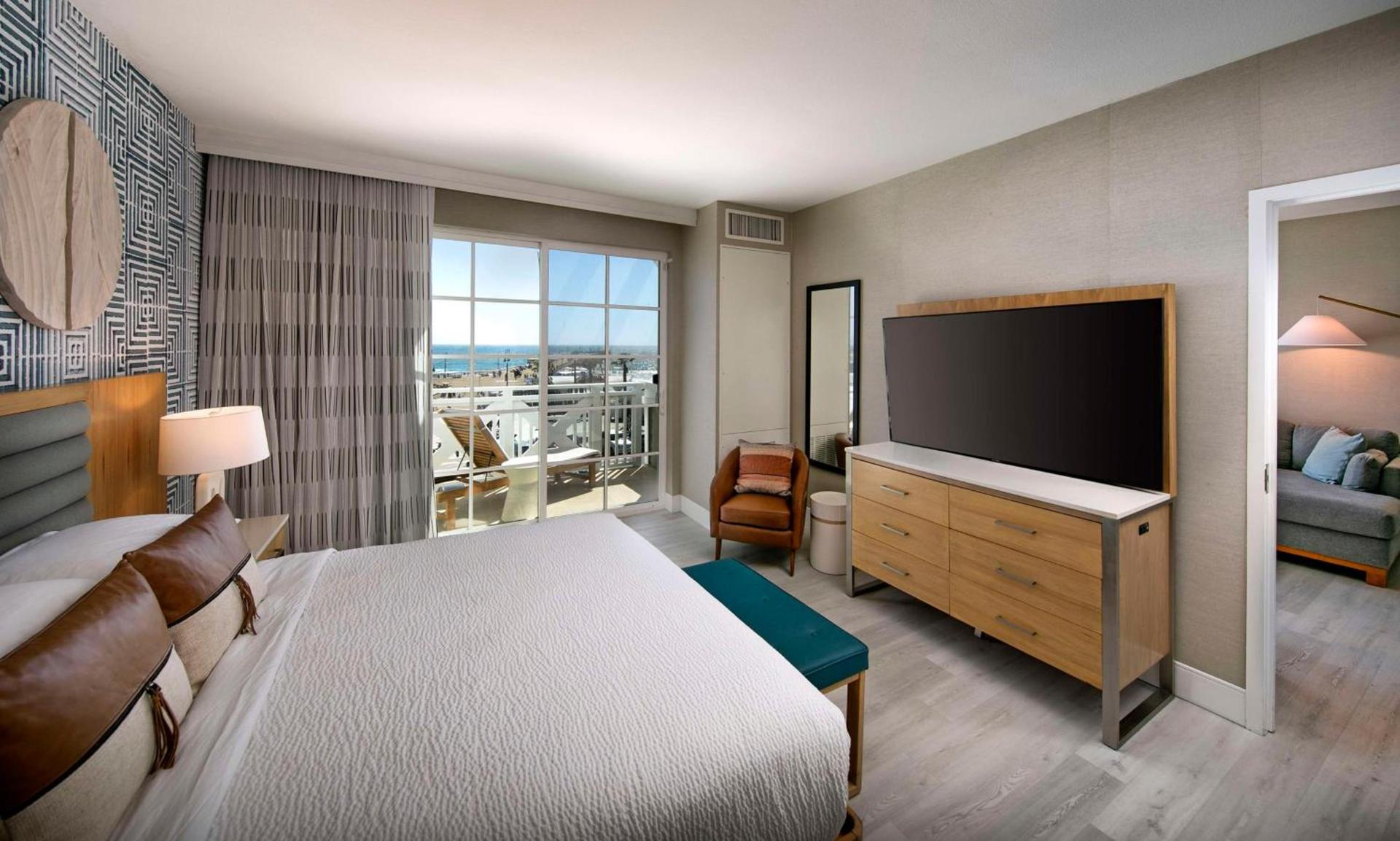 Inn at the Pier Pismo Beach, Curio Collection by Hilton photo 41