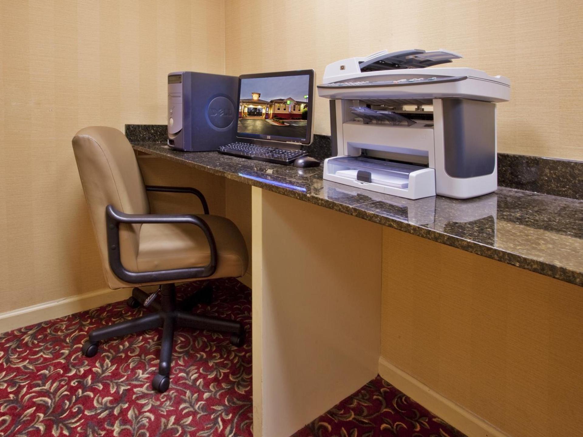 Spark by Hilton Calhoun photo 12