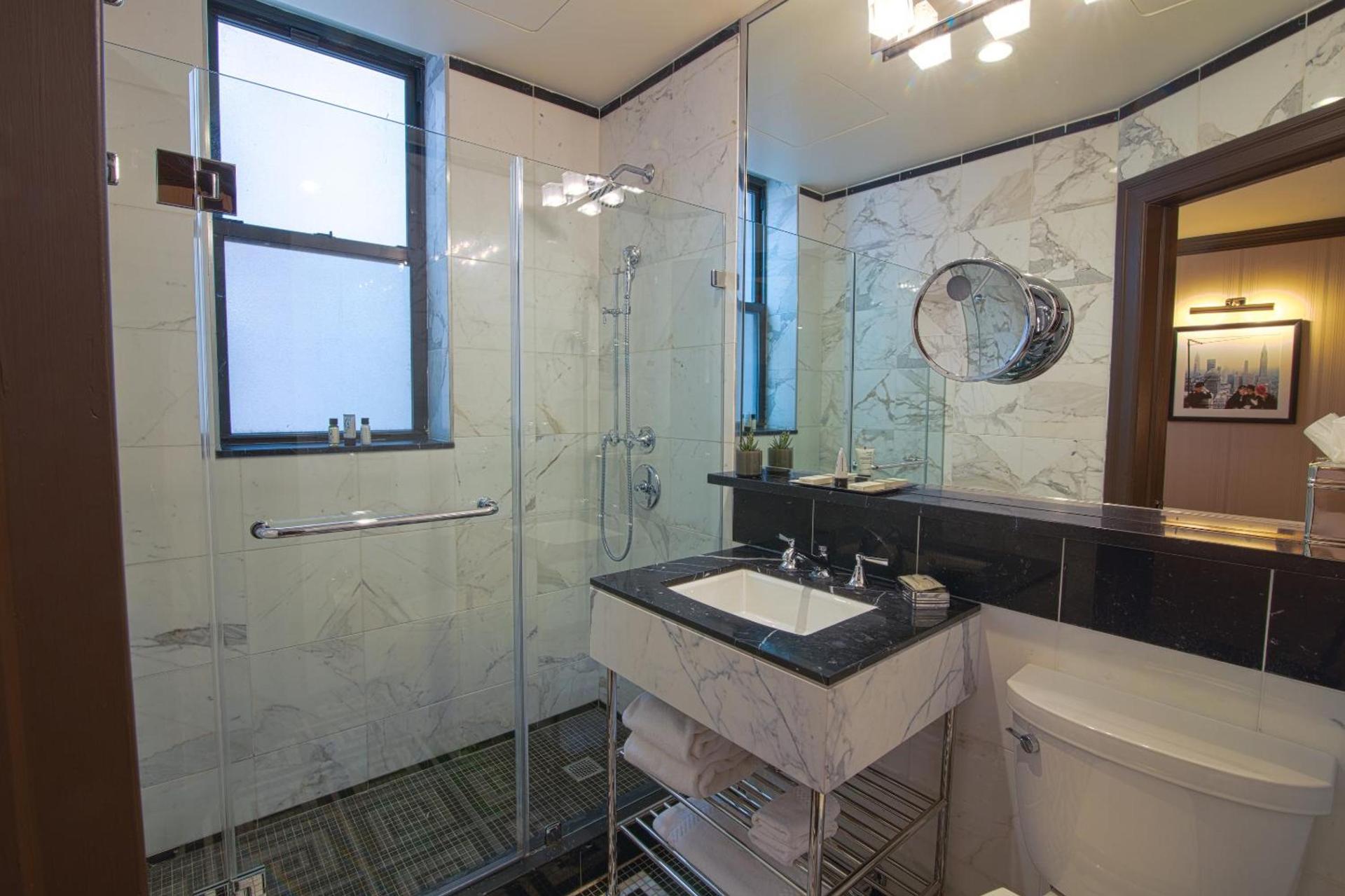 The Iroquois Times Square, a Small Luxury Hotel photo 30