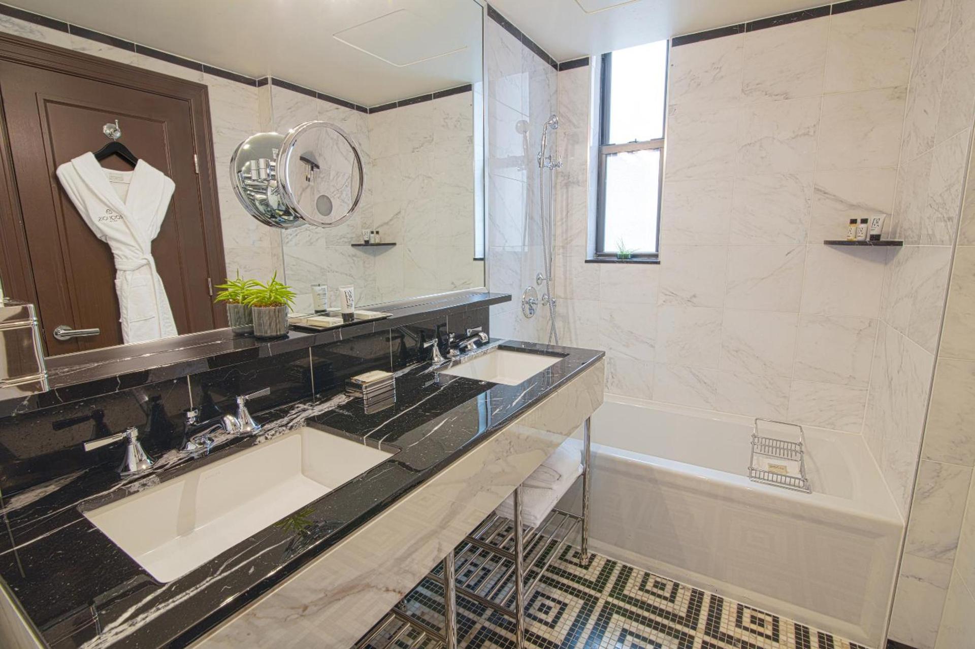 The Iroquois Times Square, a Small Luxury Hotel photo 39