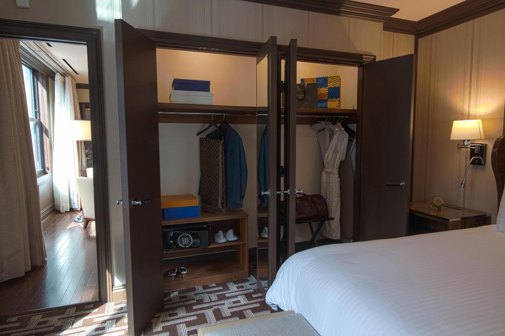 The Iroquois Times Square, a Small Luxury Hotel photo 7
