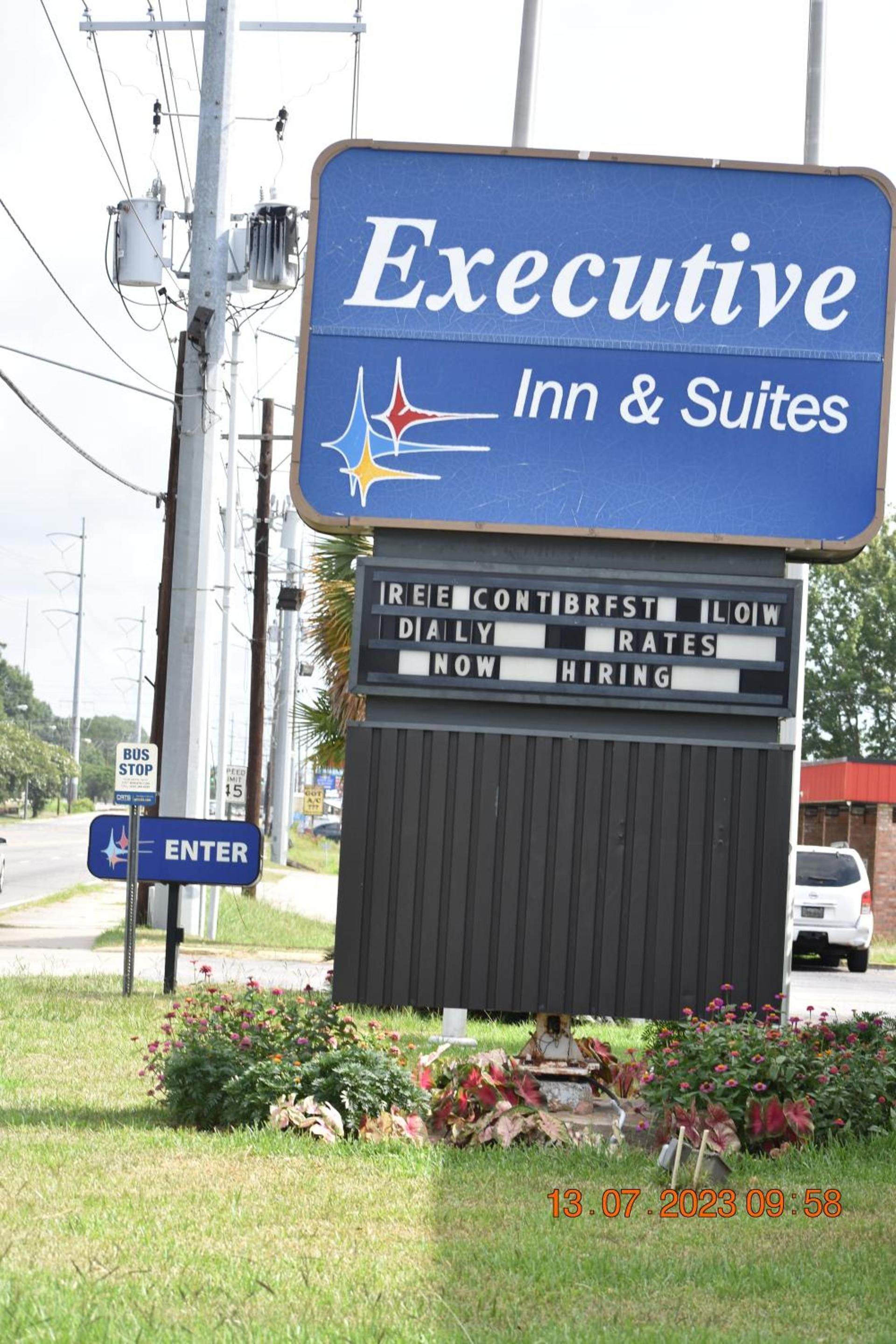 Executive Inn photo 36