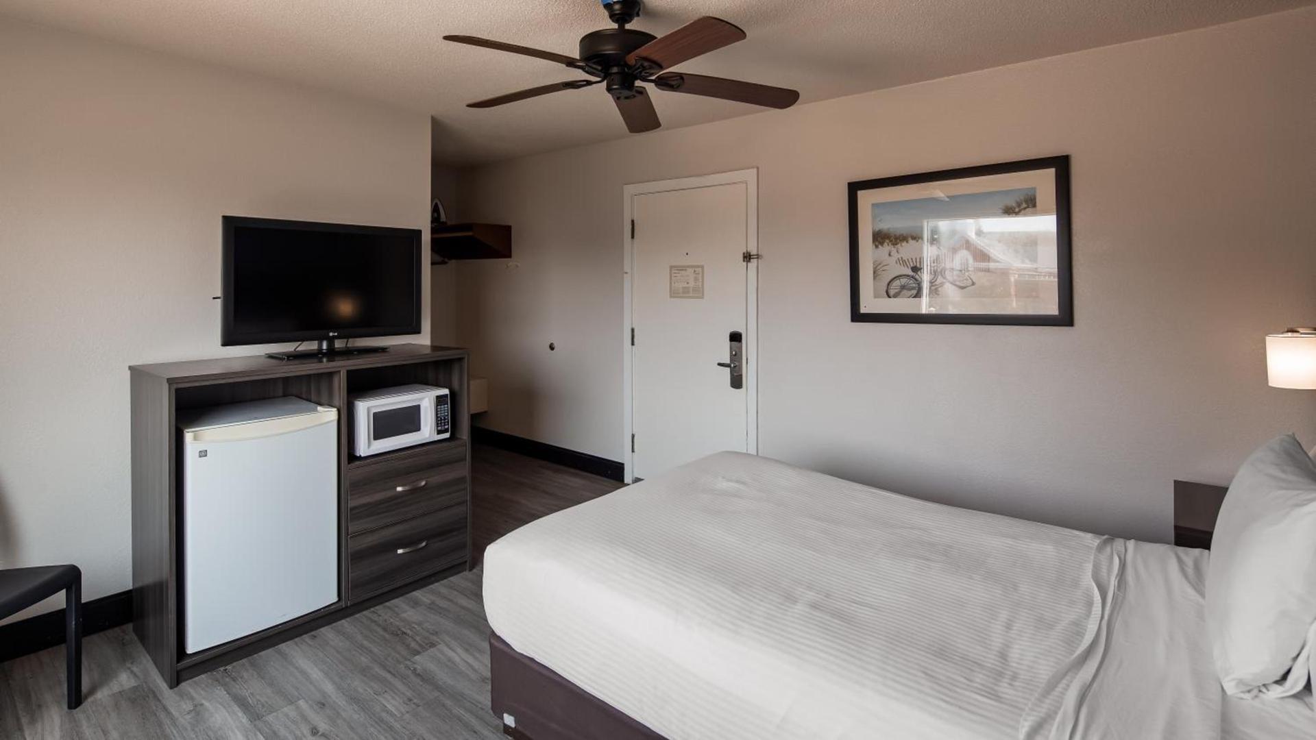 SureStay Hotel by Best Western Virginia Beach Royal Clipper photo 9